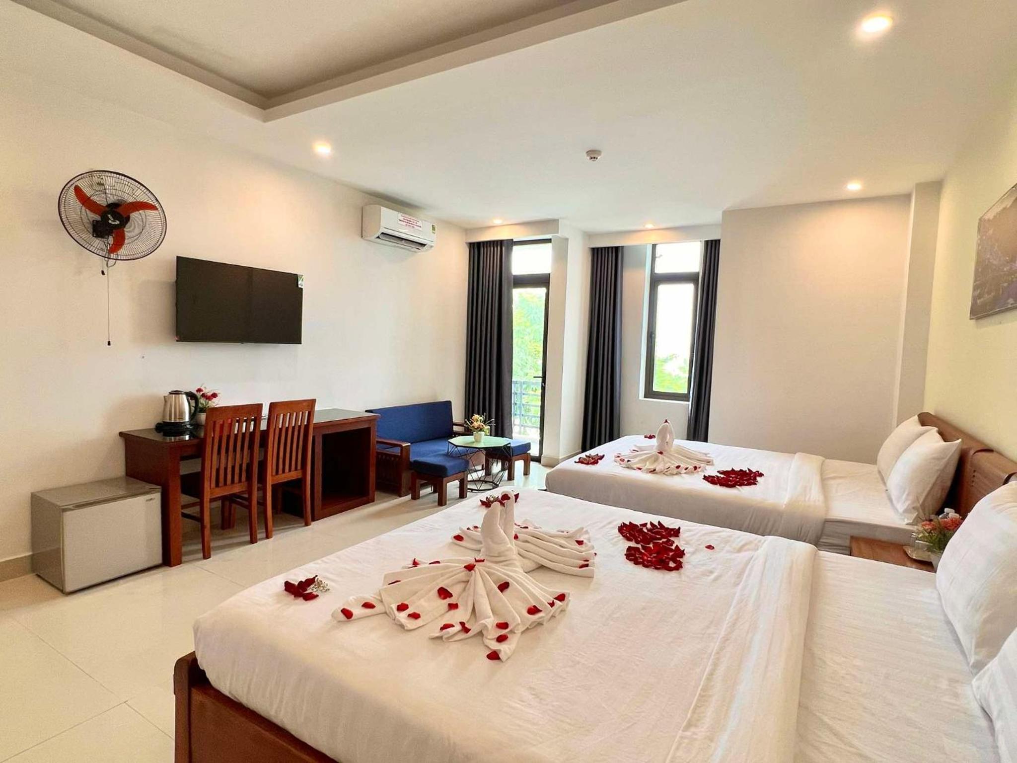 Quadruple Room with Sea View