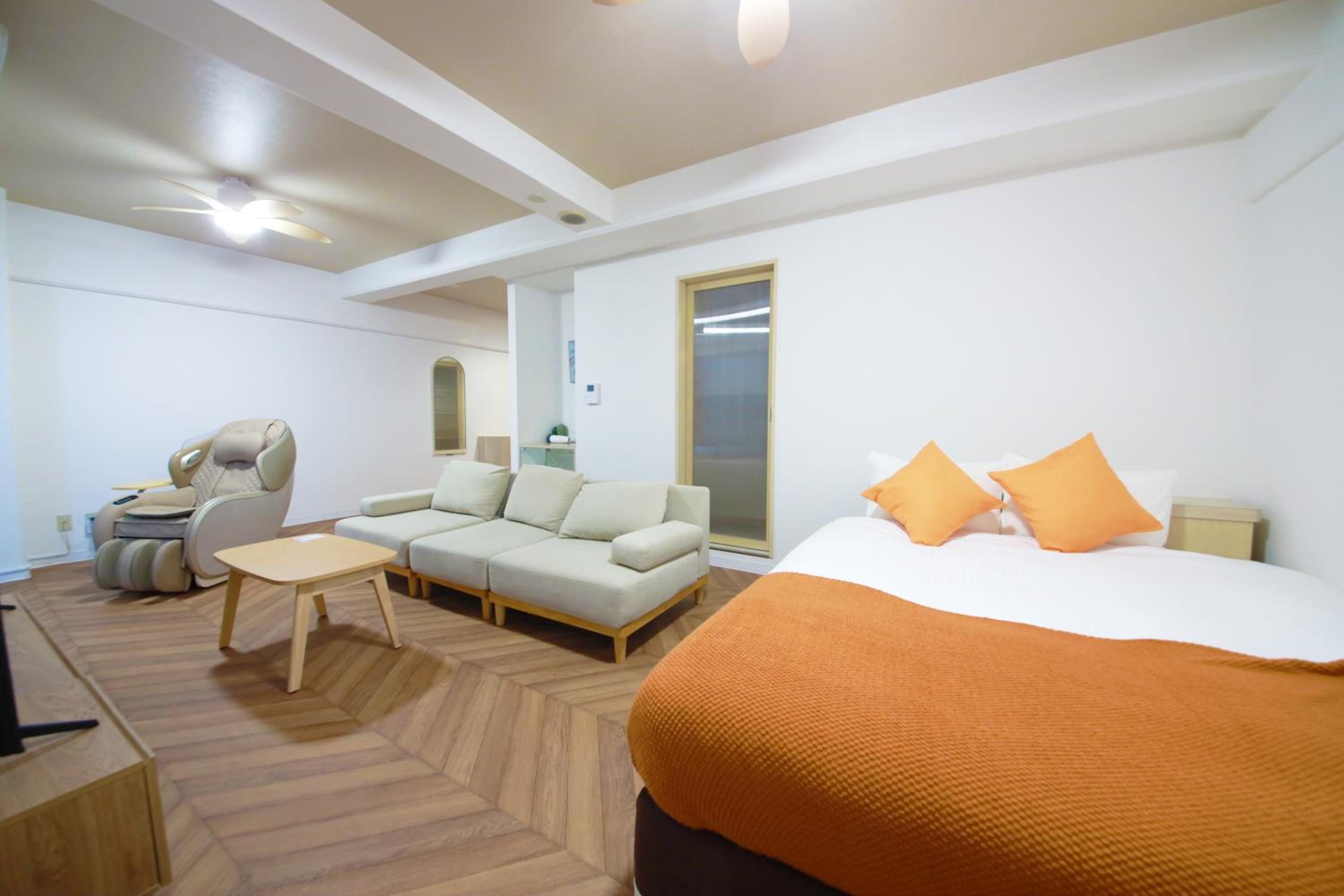 Junior Suite Room (1 Queen Bed and 1 Sofa) - Non-Smoking - Cleaning Fee Extra - No Cleaning for Consecutive Night Stays