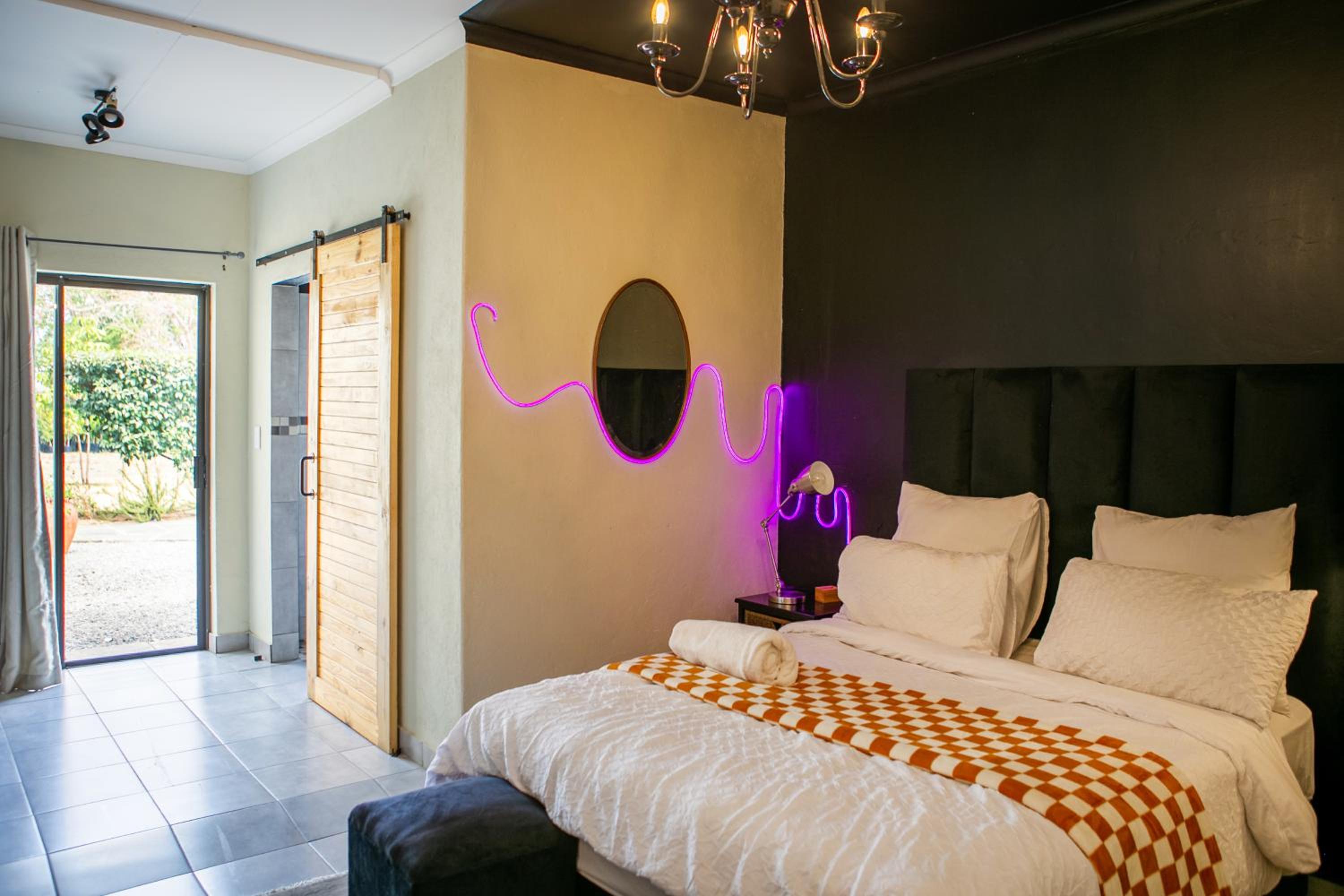 Comfort Suite photo 1