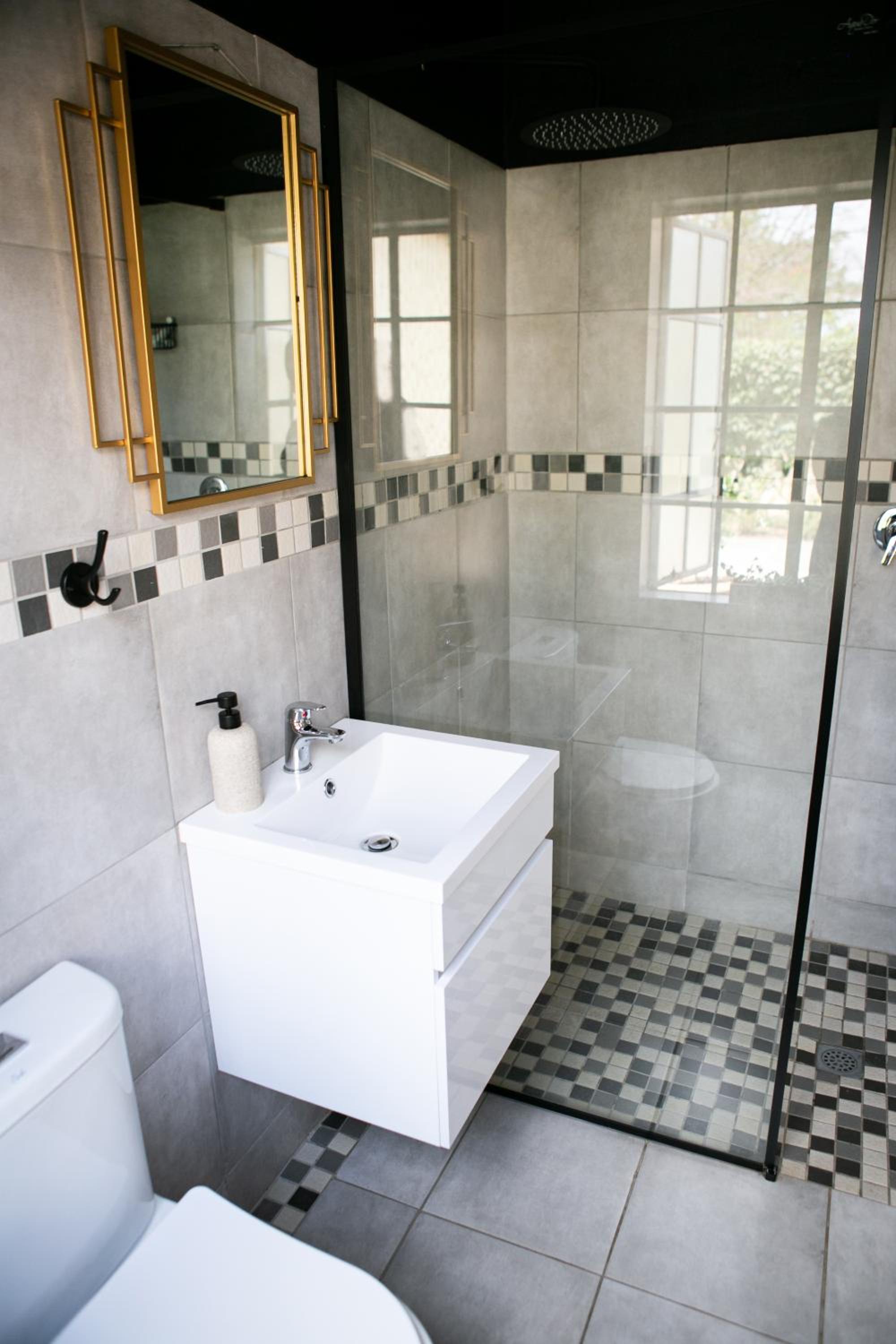 Comfort Suite photo 3