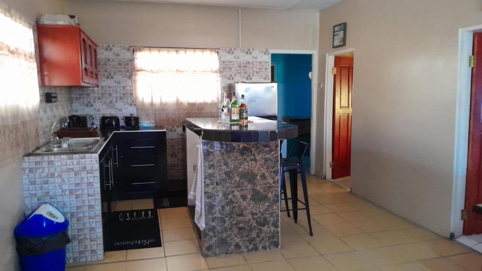 Three-Bedroom House photo 3