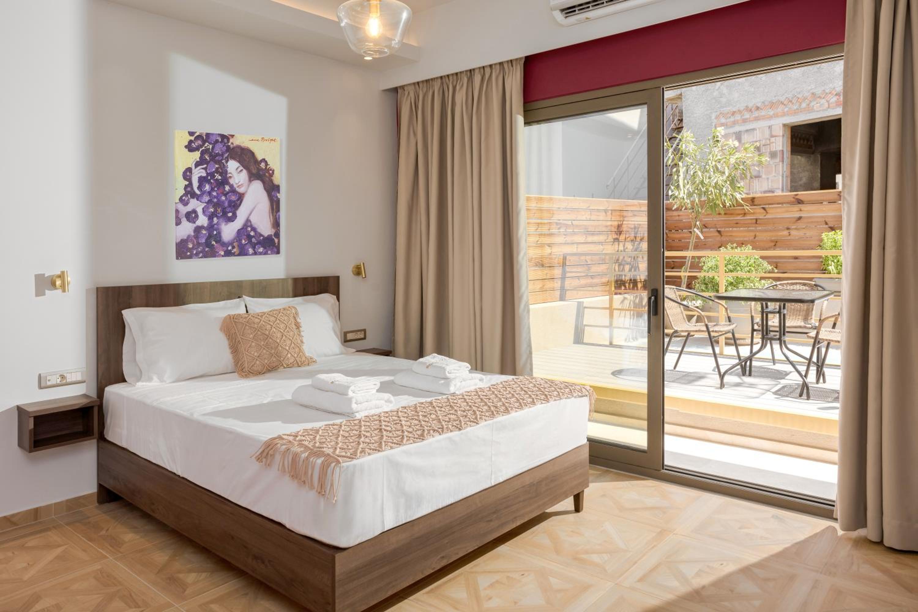Violet Suite photo 1