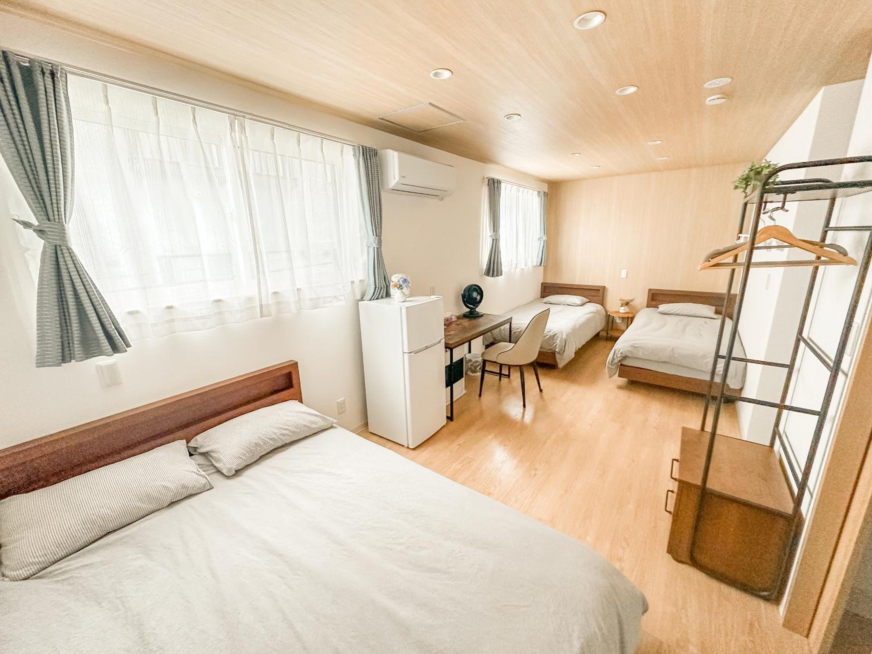 Quadruple Room with Bath photo 1