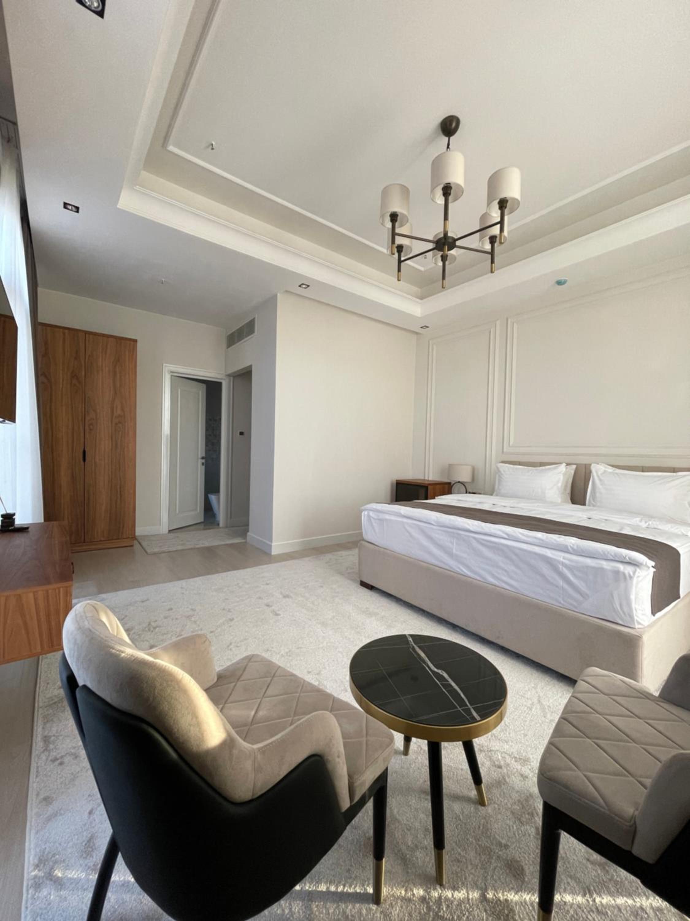 Deluxe Double Room with Balcony photo 2