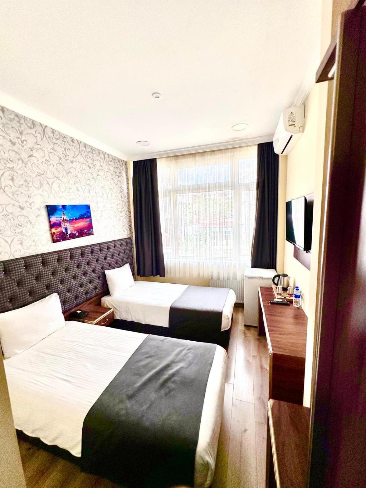 Double or Twin Room with Garden View photo 2