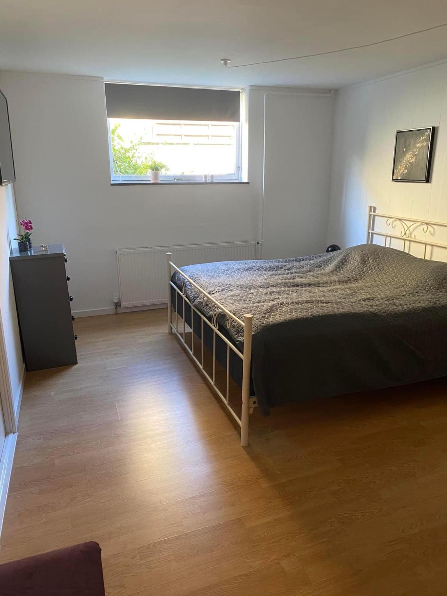 Double Room with Shared Bathroom photo 3