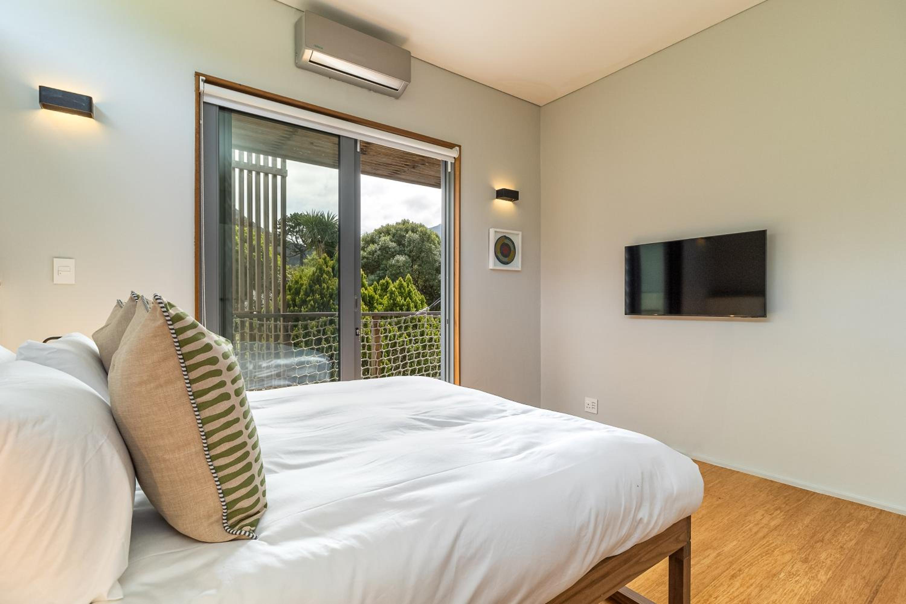 Three-Bedroom Villa photo 1