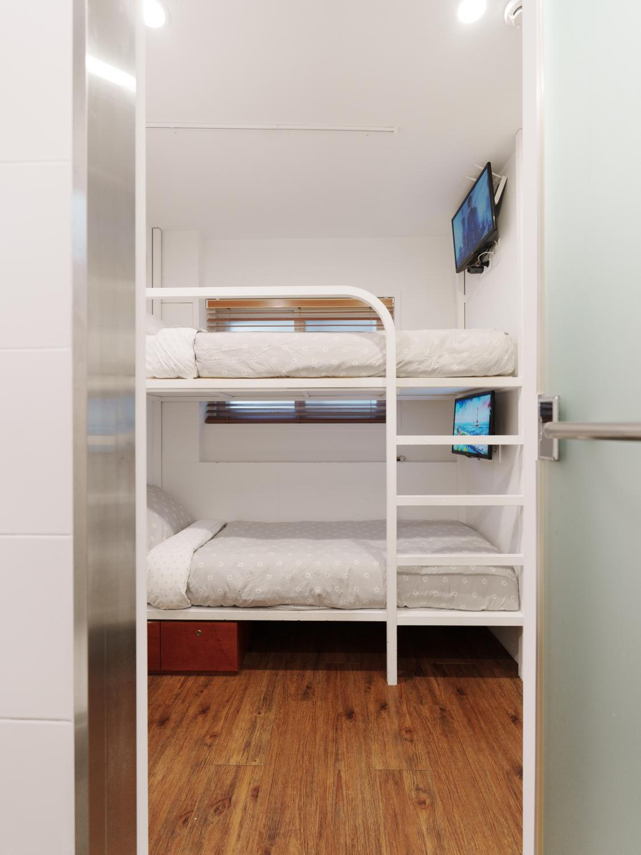 Twin Room with Private Bathroom