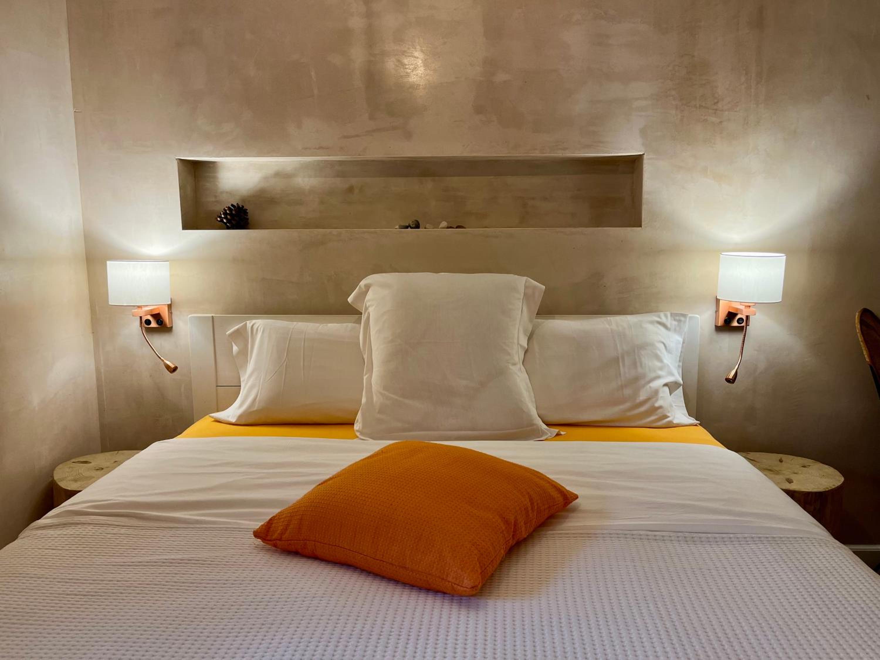 Deluxe Double Room - Photo 7
