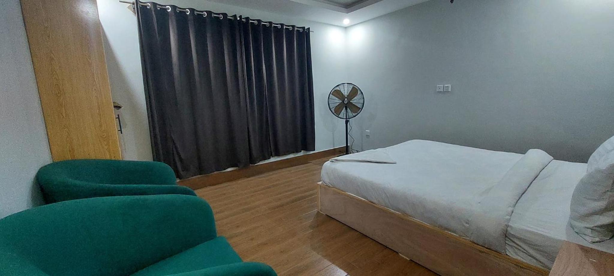 Standard King Room