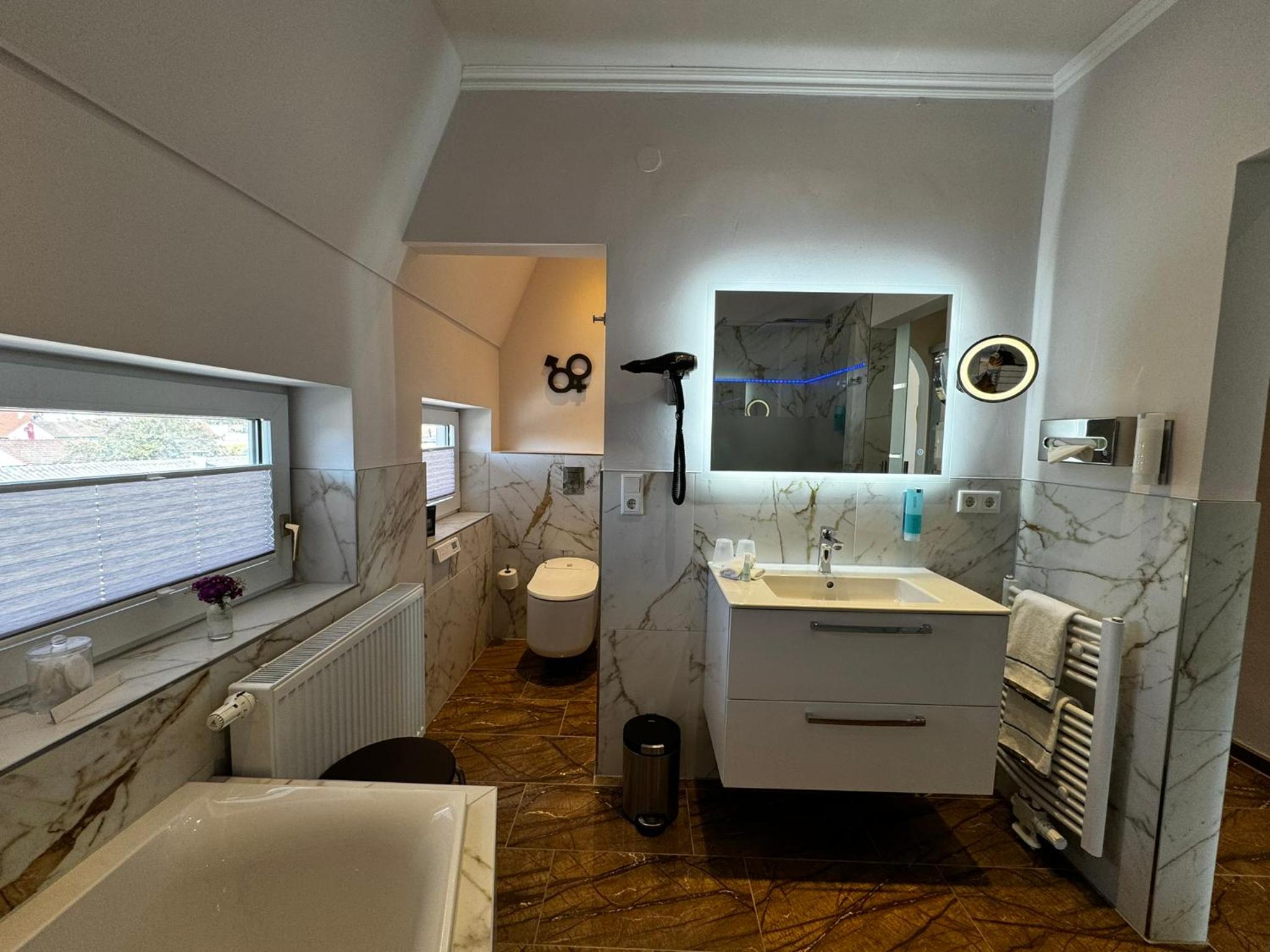 Comfort Doppelzimmer mit Rheinblick - Photo 17