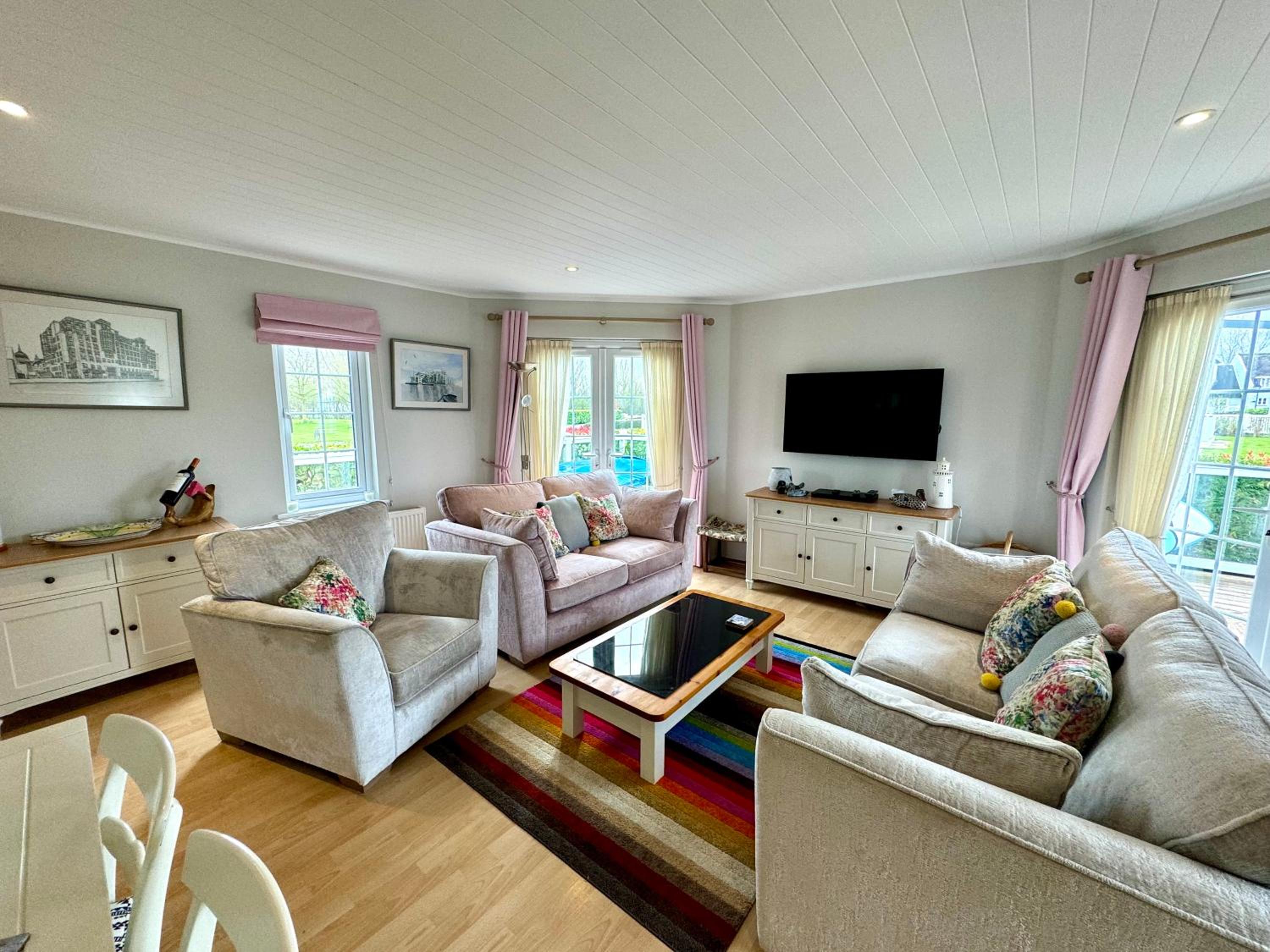 Three-Bedroom House photo 1