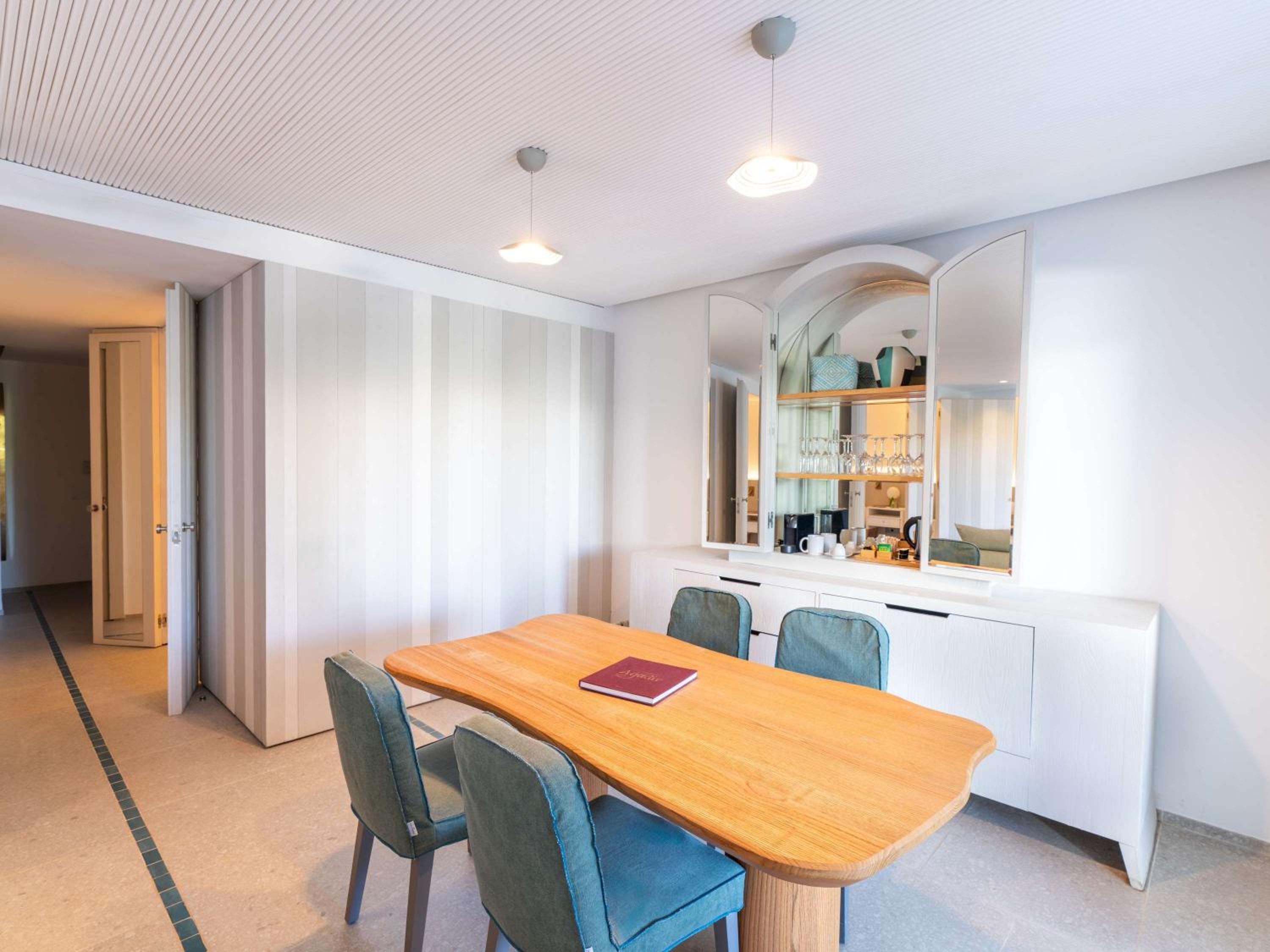 Prestige King Suite with Terrace and Pool & Sea View - Photo 4