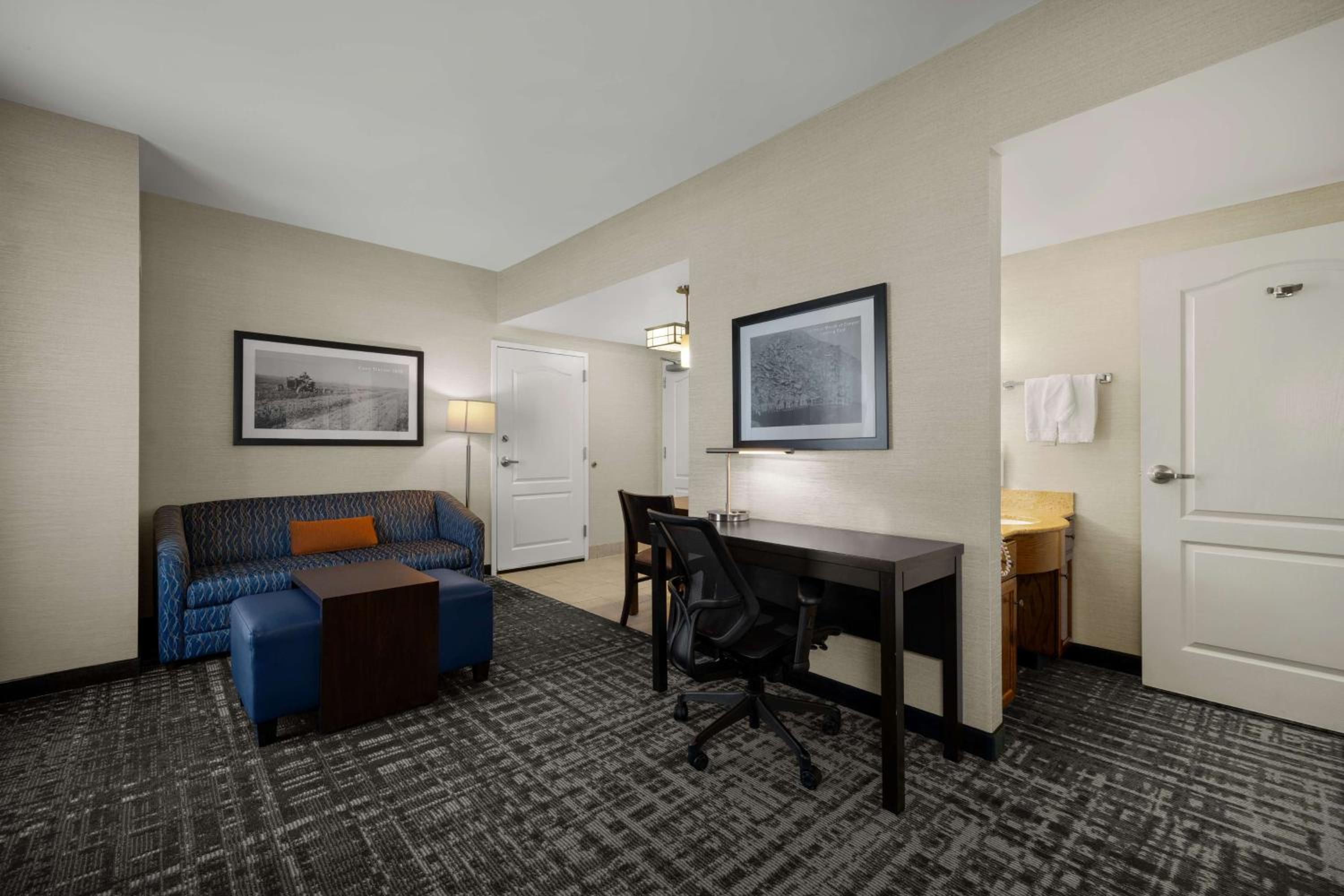 King Studio Suite - Non-Smoking - Photo 1