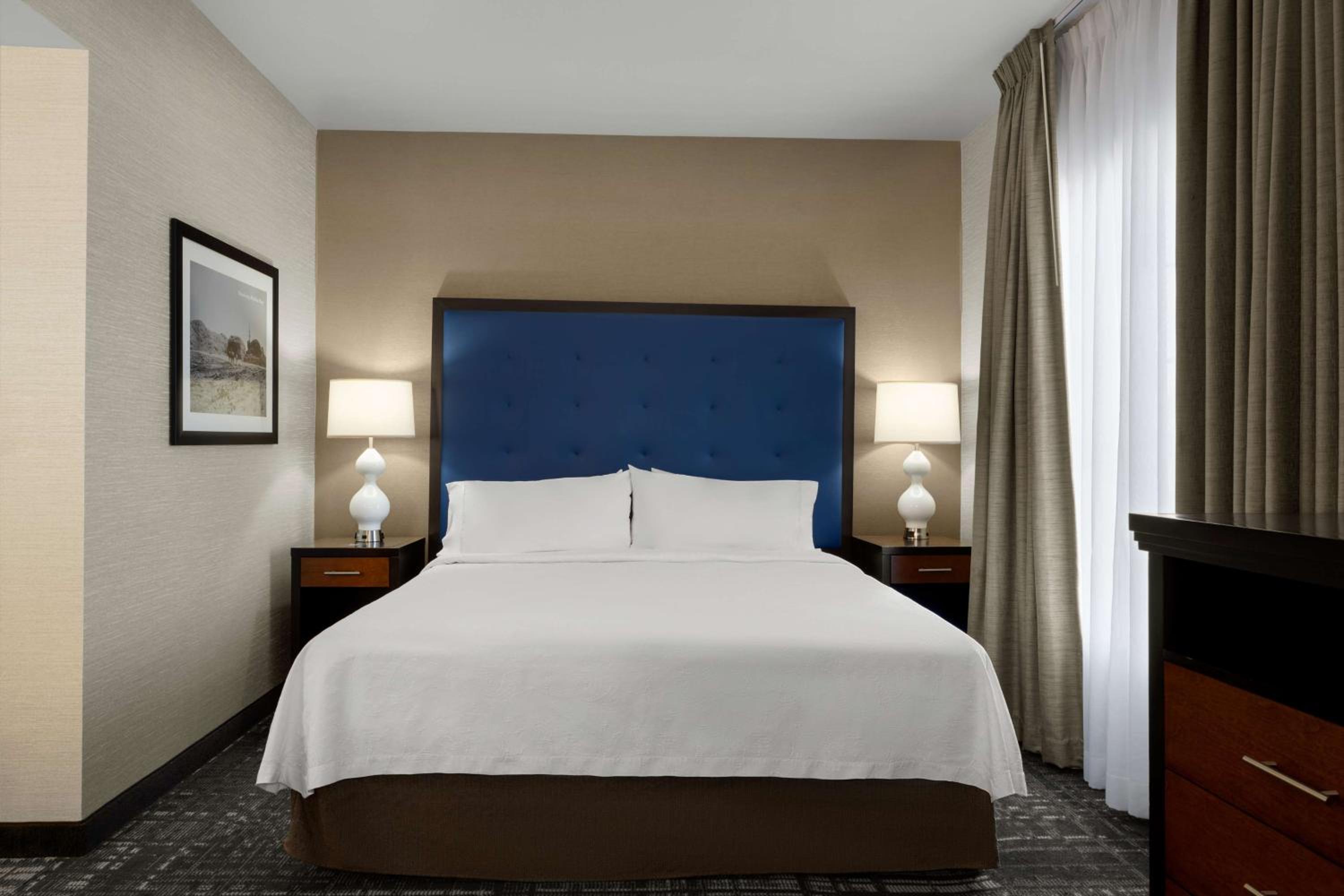 One-Bedroom King Suite - Non-Smoking - Photo 1