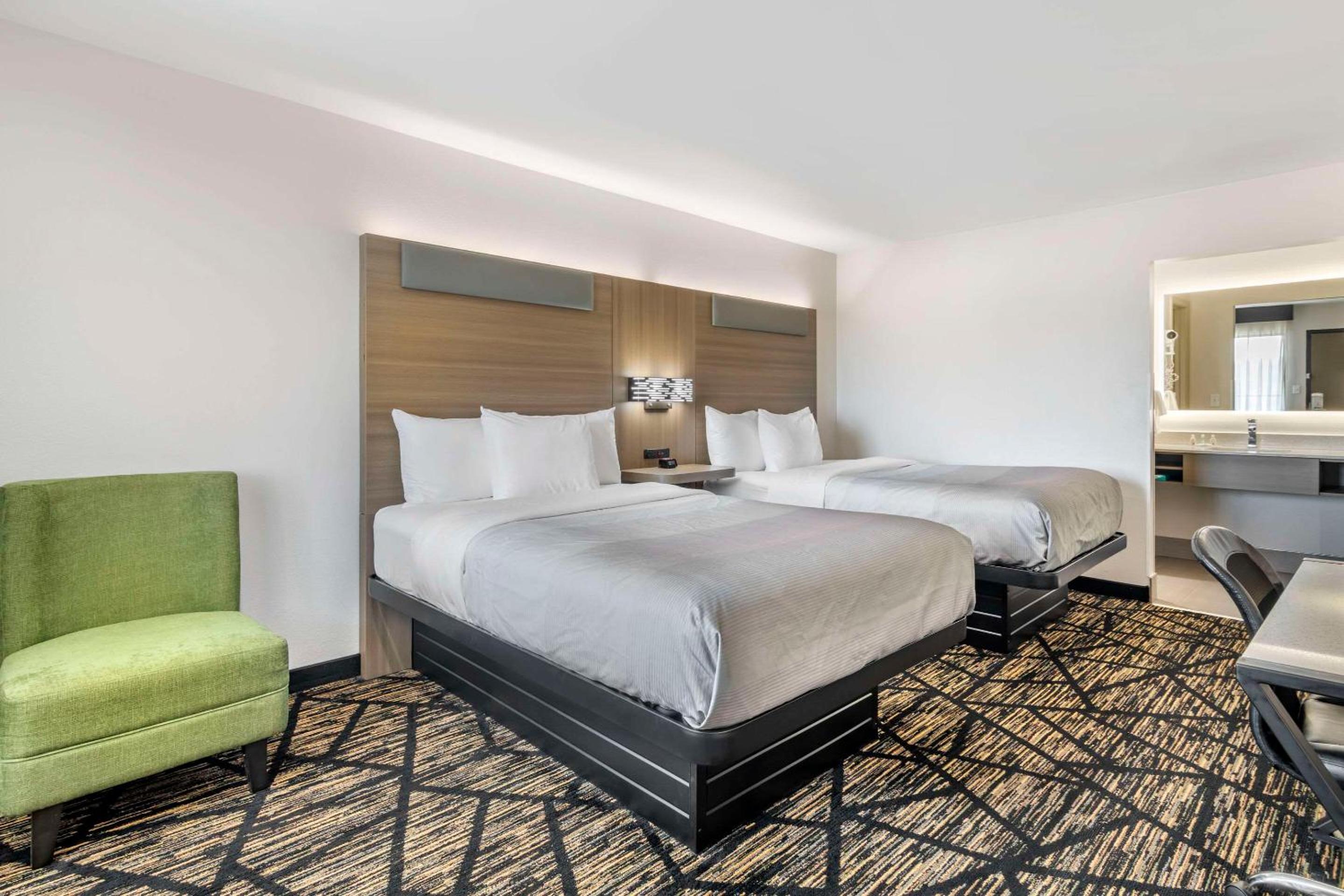 Double Room with Two Double Beds - Ground Floor - Photo 1