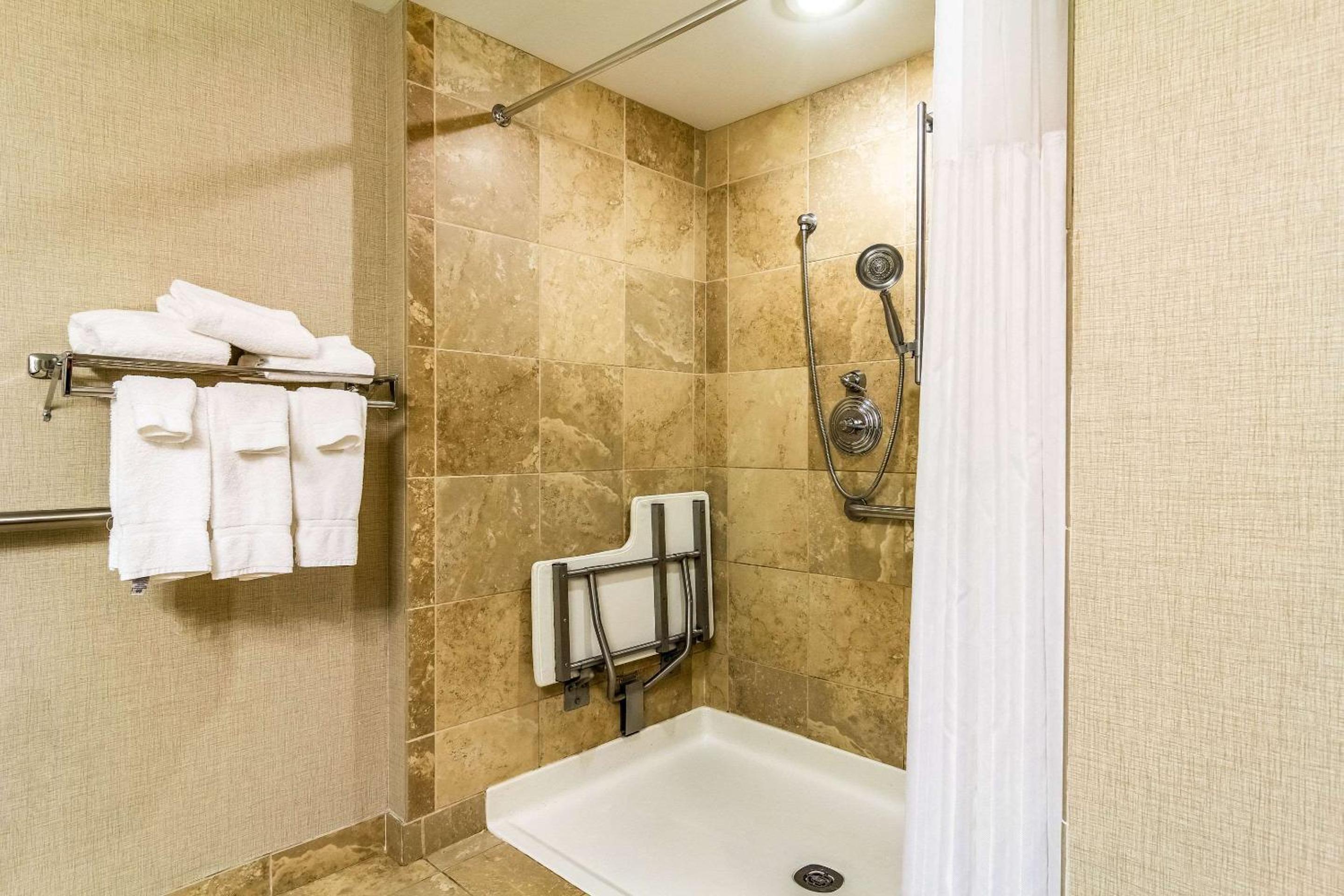 King Room - Disability Access/Non-Smoking - Photo 6