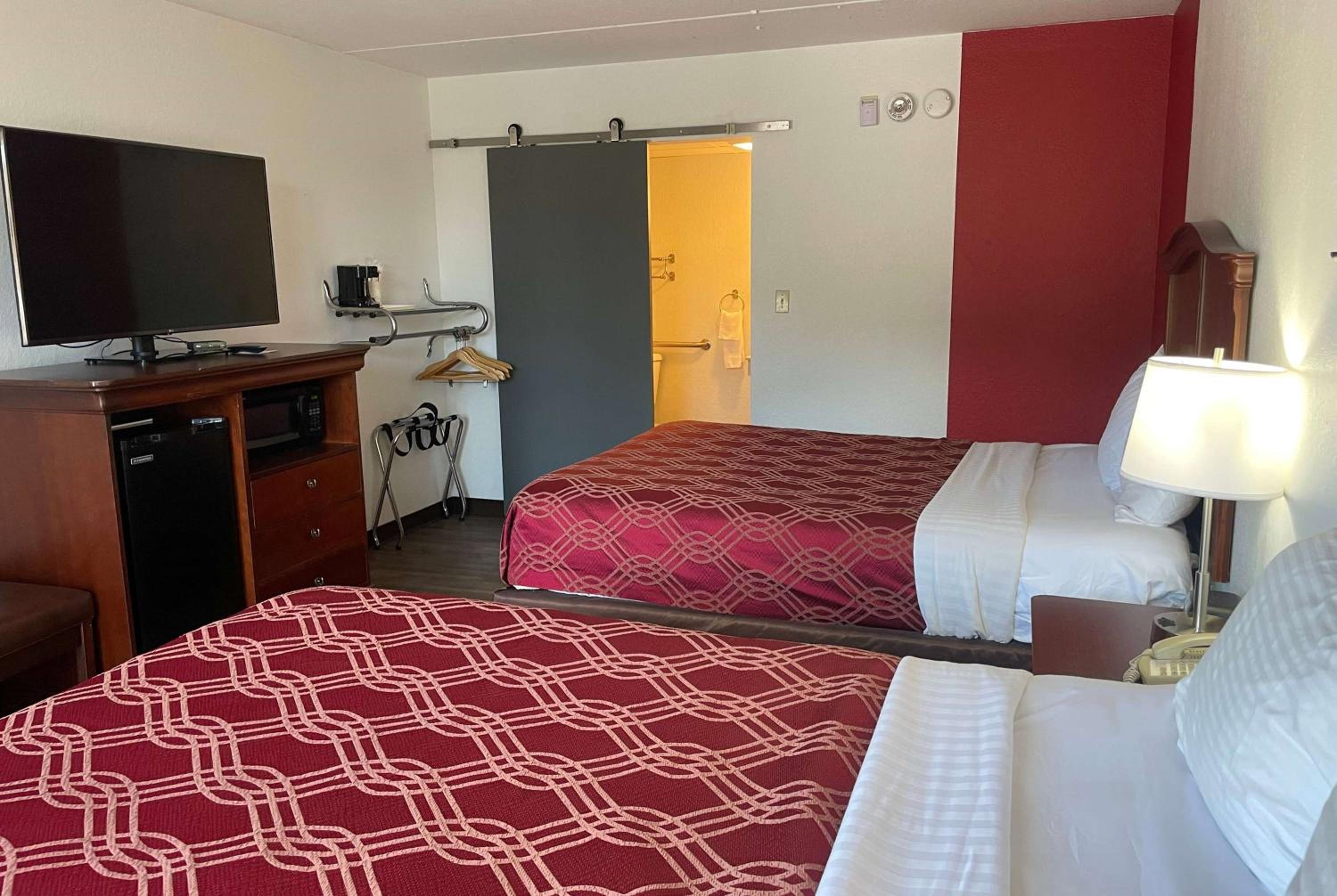 Queen Room With Two Queen Beds, Mobility Access And Roll-In Shower, Non-Smoking