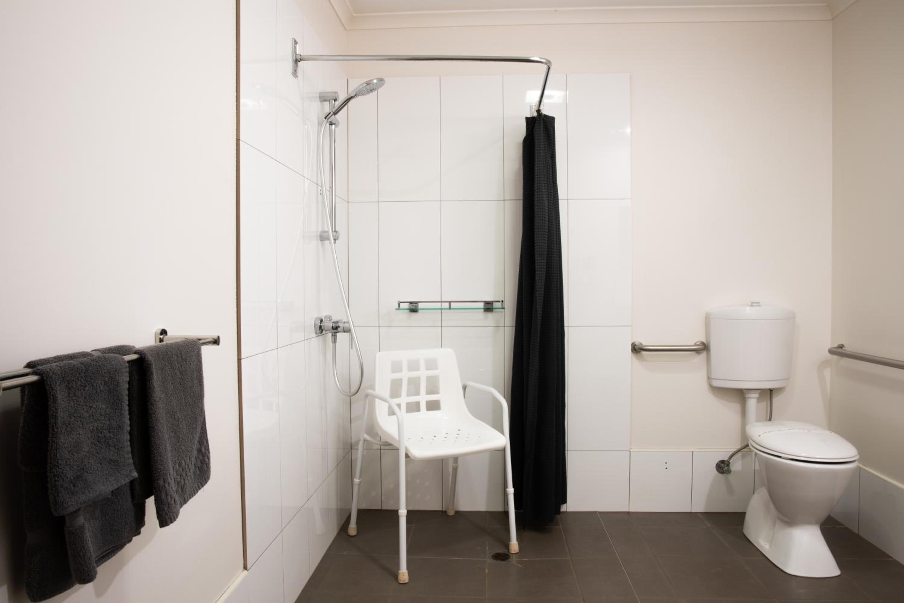 Queen Room - Disability Access photo 3