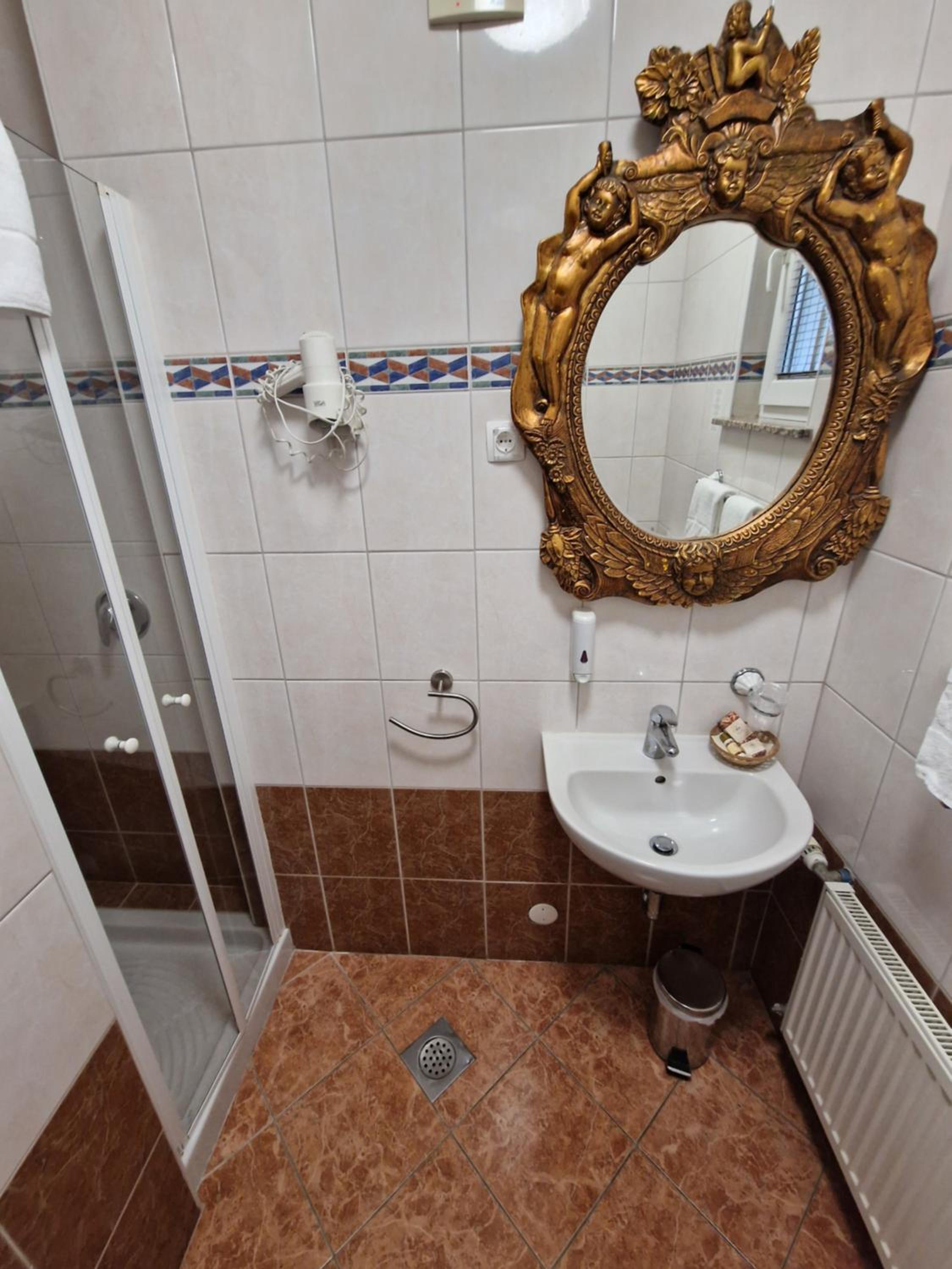 Single Room with Balcony photo 3