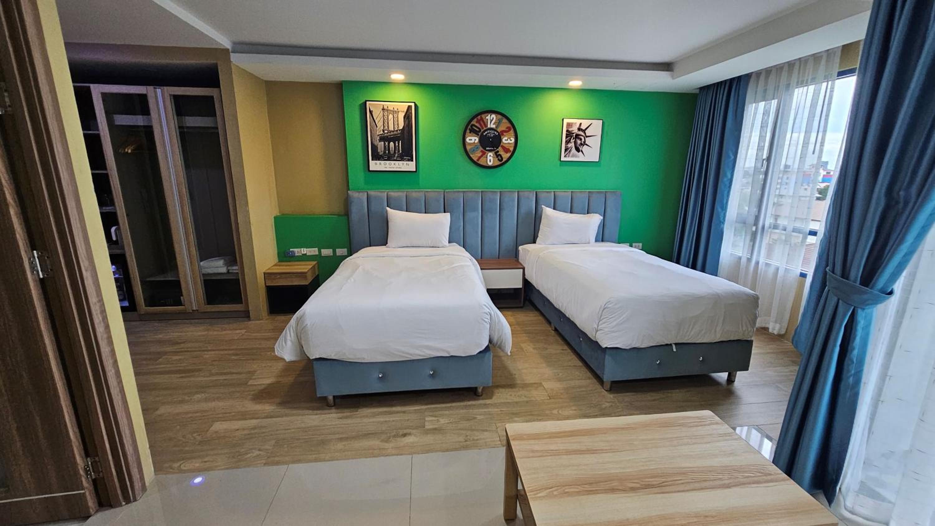 The Exclusive Twin 2 Bed-Rooms.