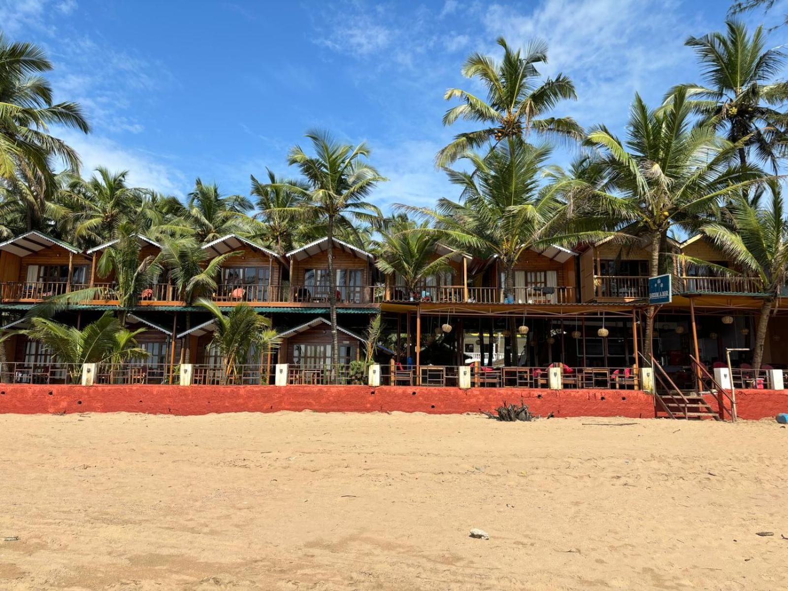 Bungalow - Beach Front photo 2