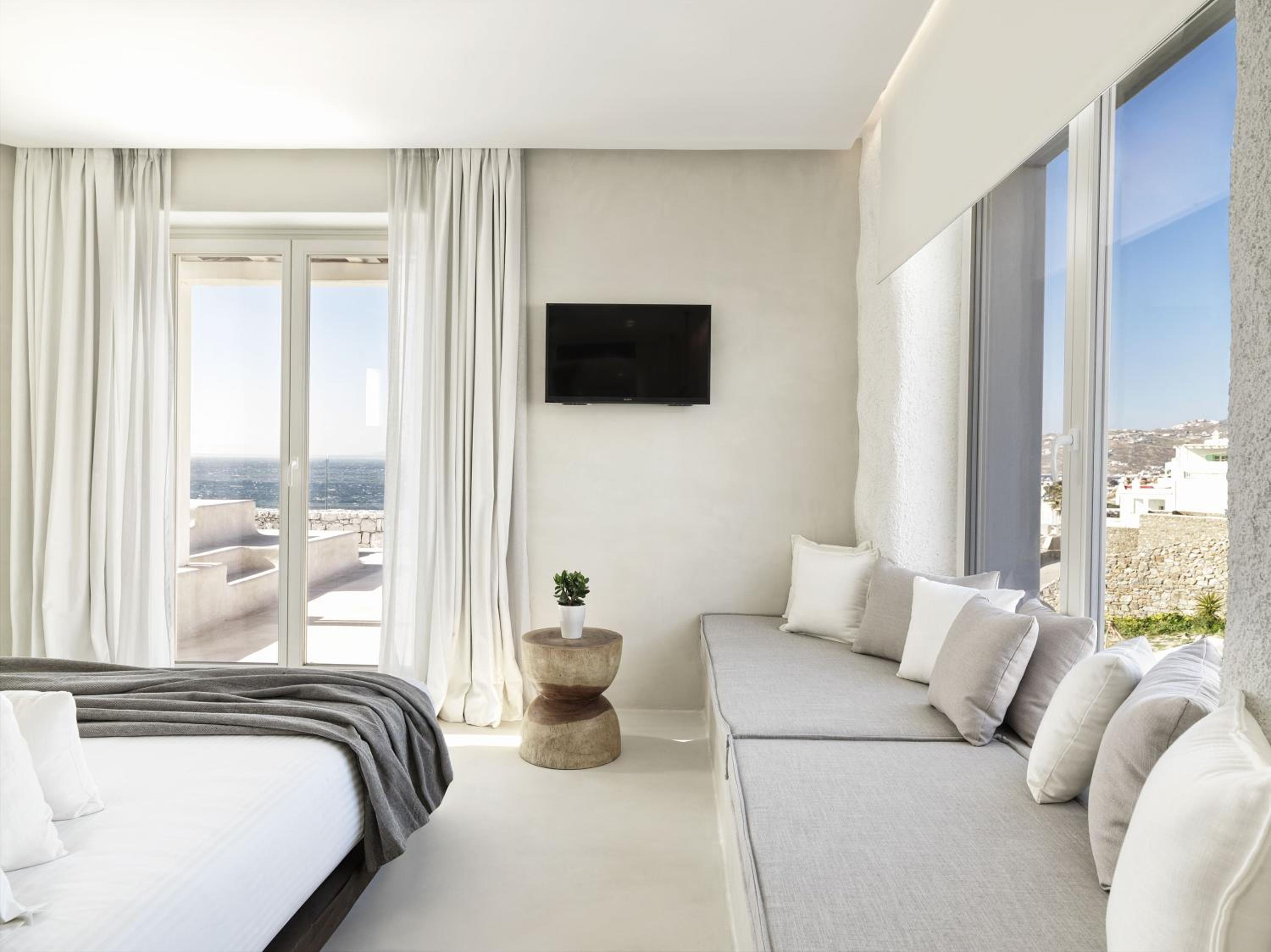 Deluxe Room with Heated Jetted Tub Sea View photo 3