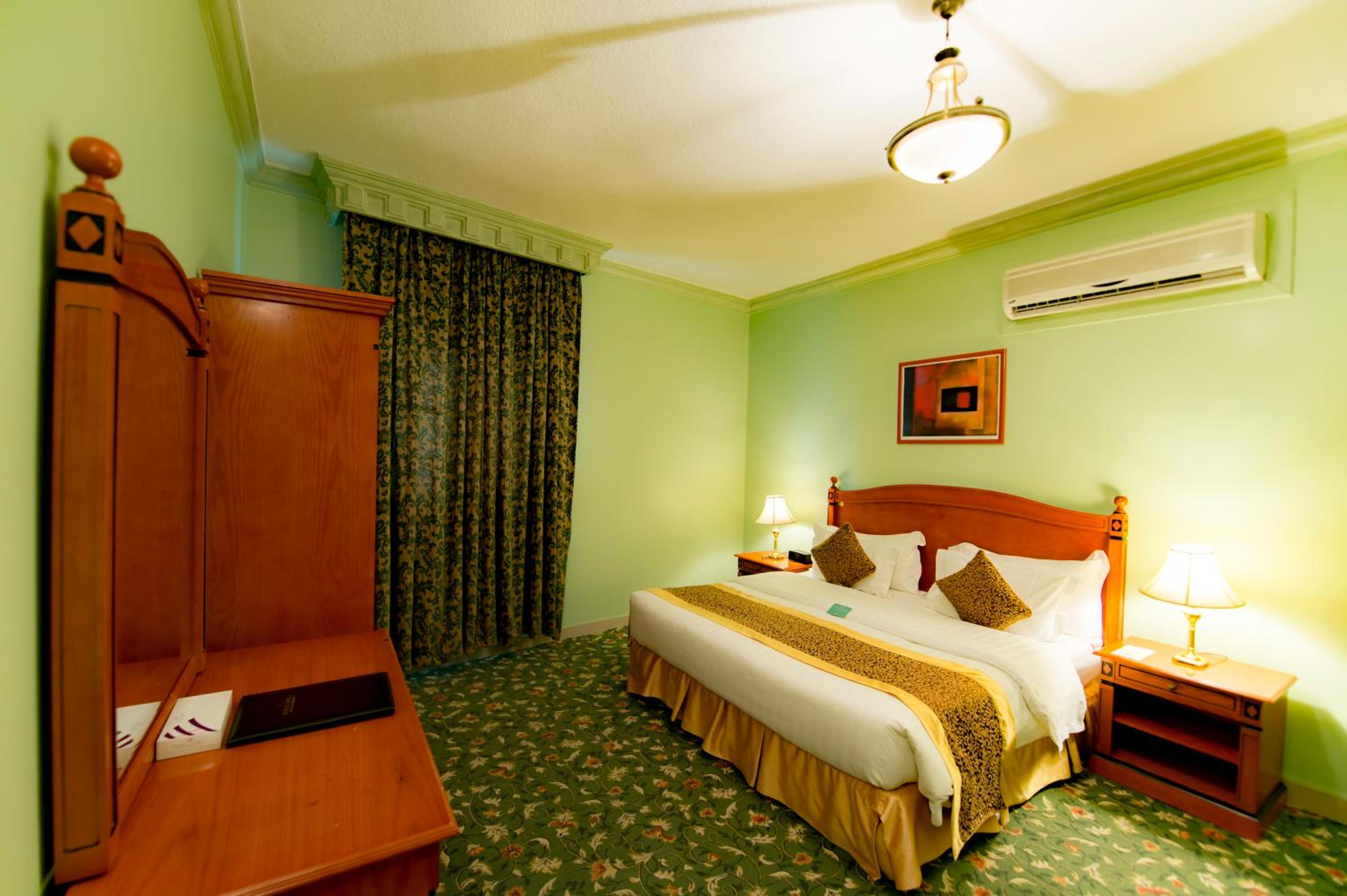 Deluxe Two-Bedroom Apartment