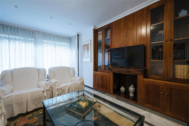 Apartamento de Cuatro Habitaciones