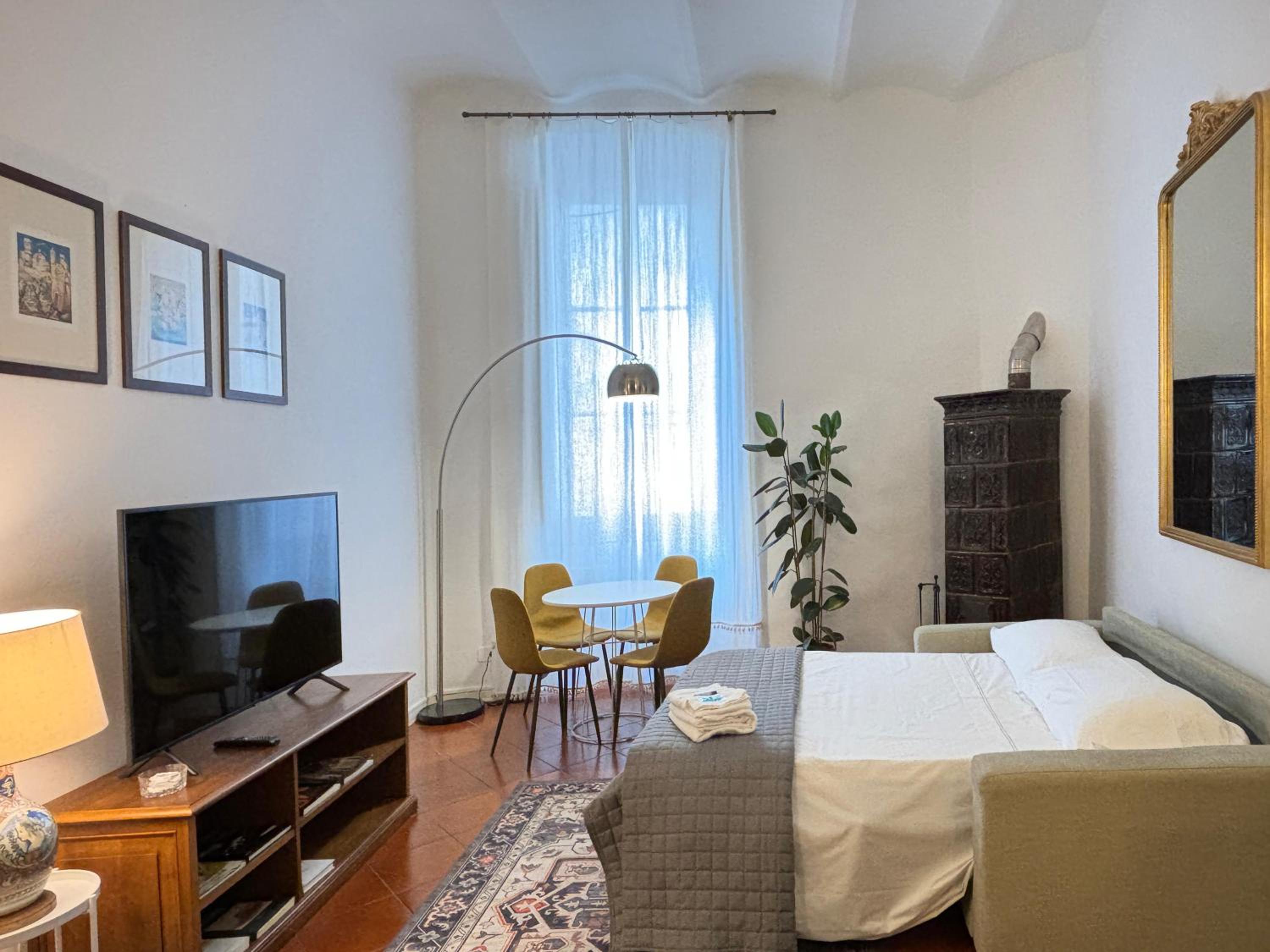Two-Bedroom Deluxe Apartment with Balcony photo 3