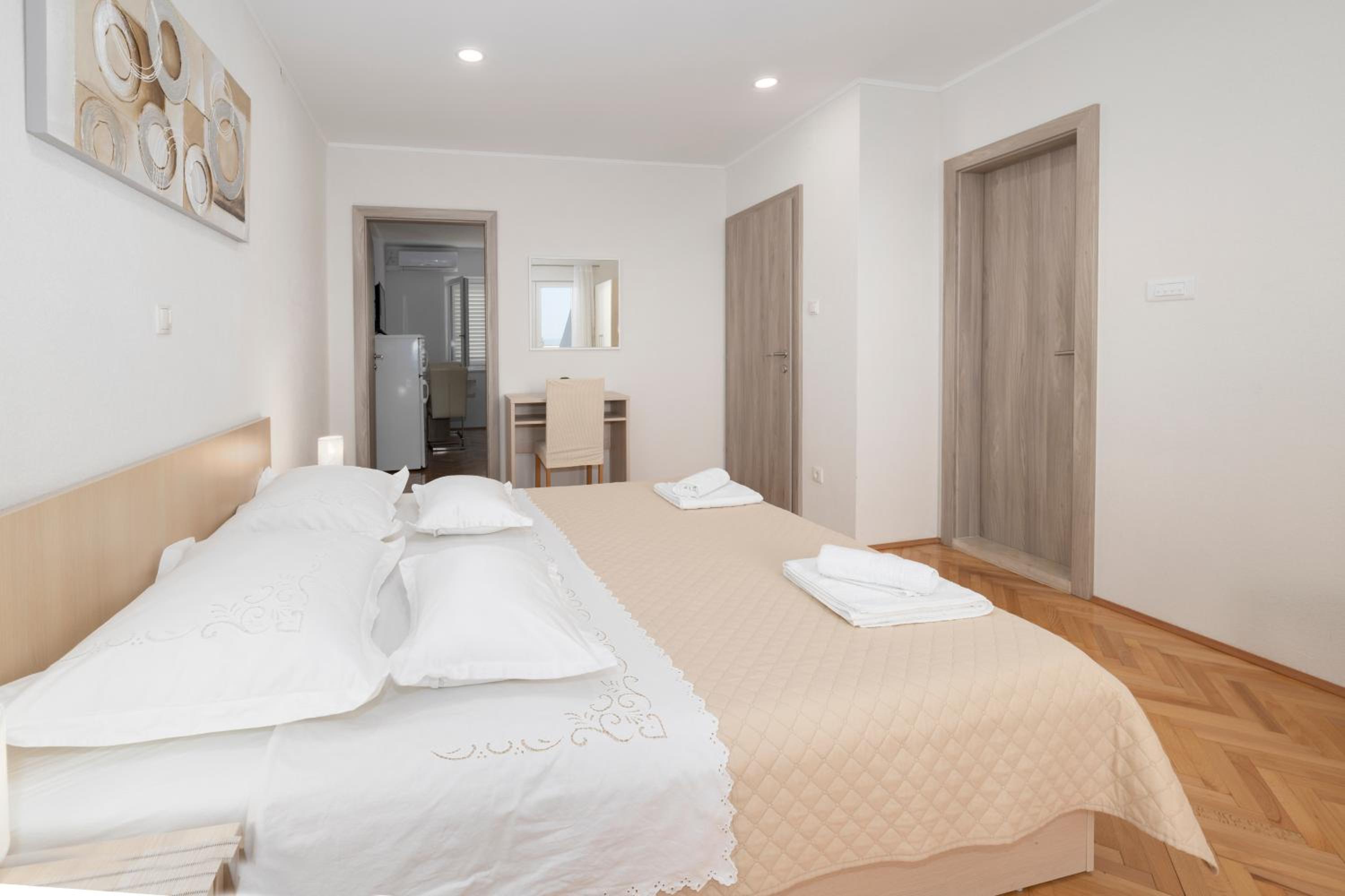 Apartment with Terrace - Photo 1