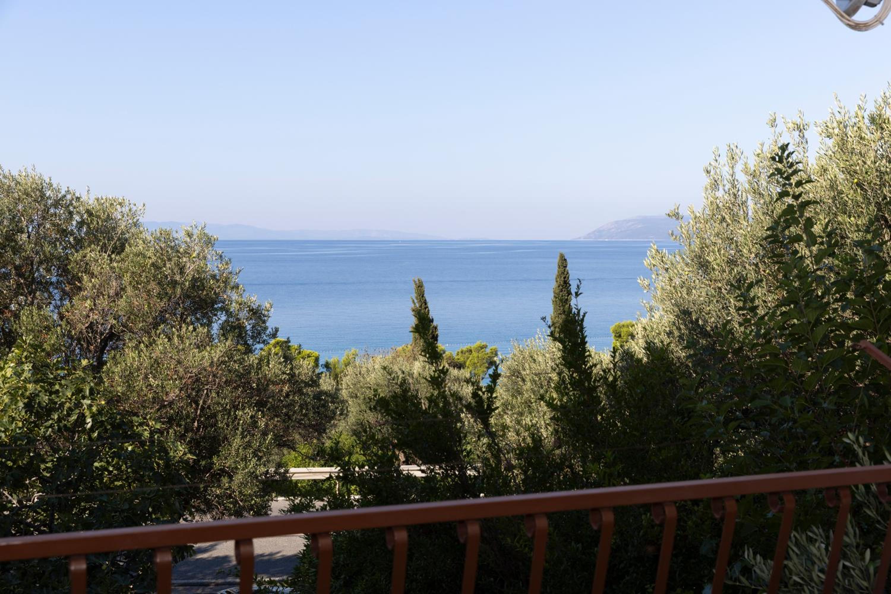 Apartment with Terrace - Photo 21