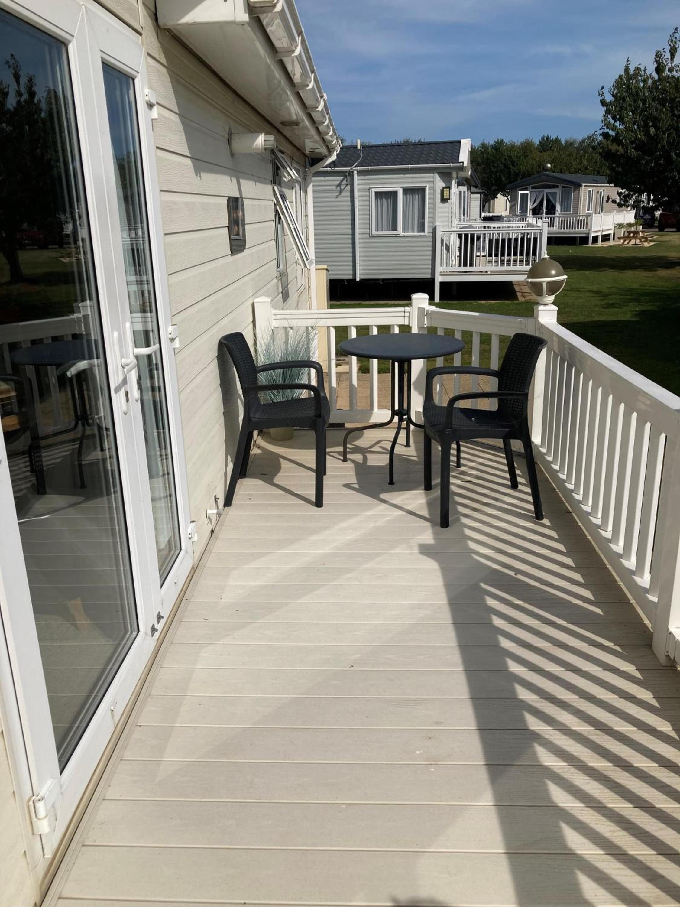 Mobile Home photo 3