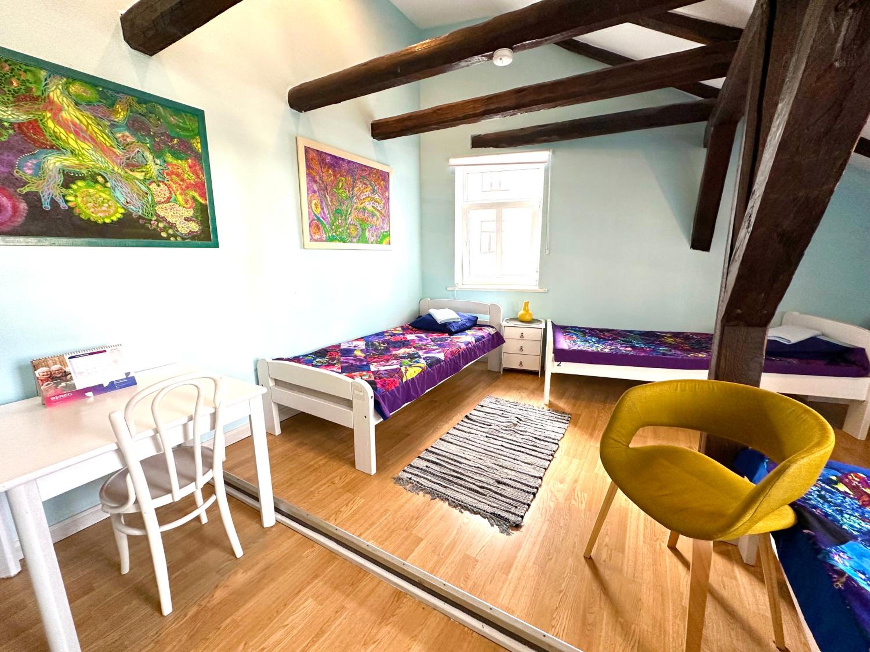 6-Bed Mixed Dormitory Room photo 3