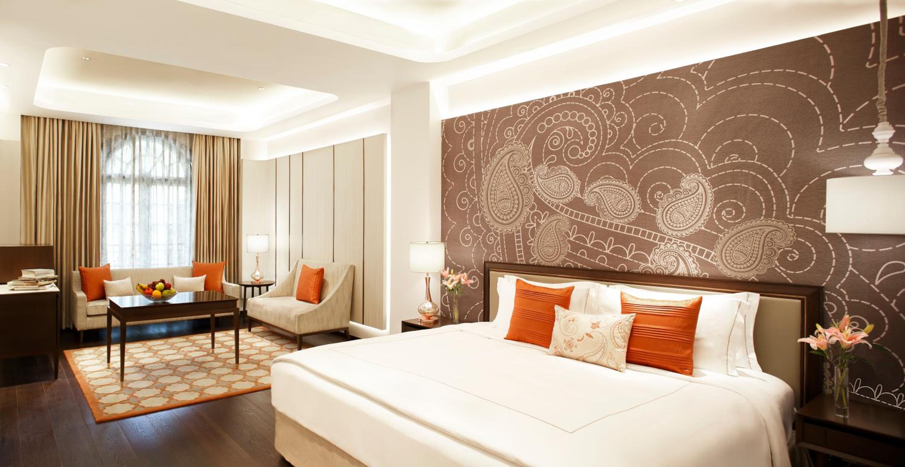 Executive Suite - Photo 4