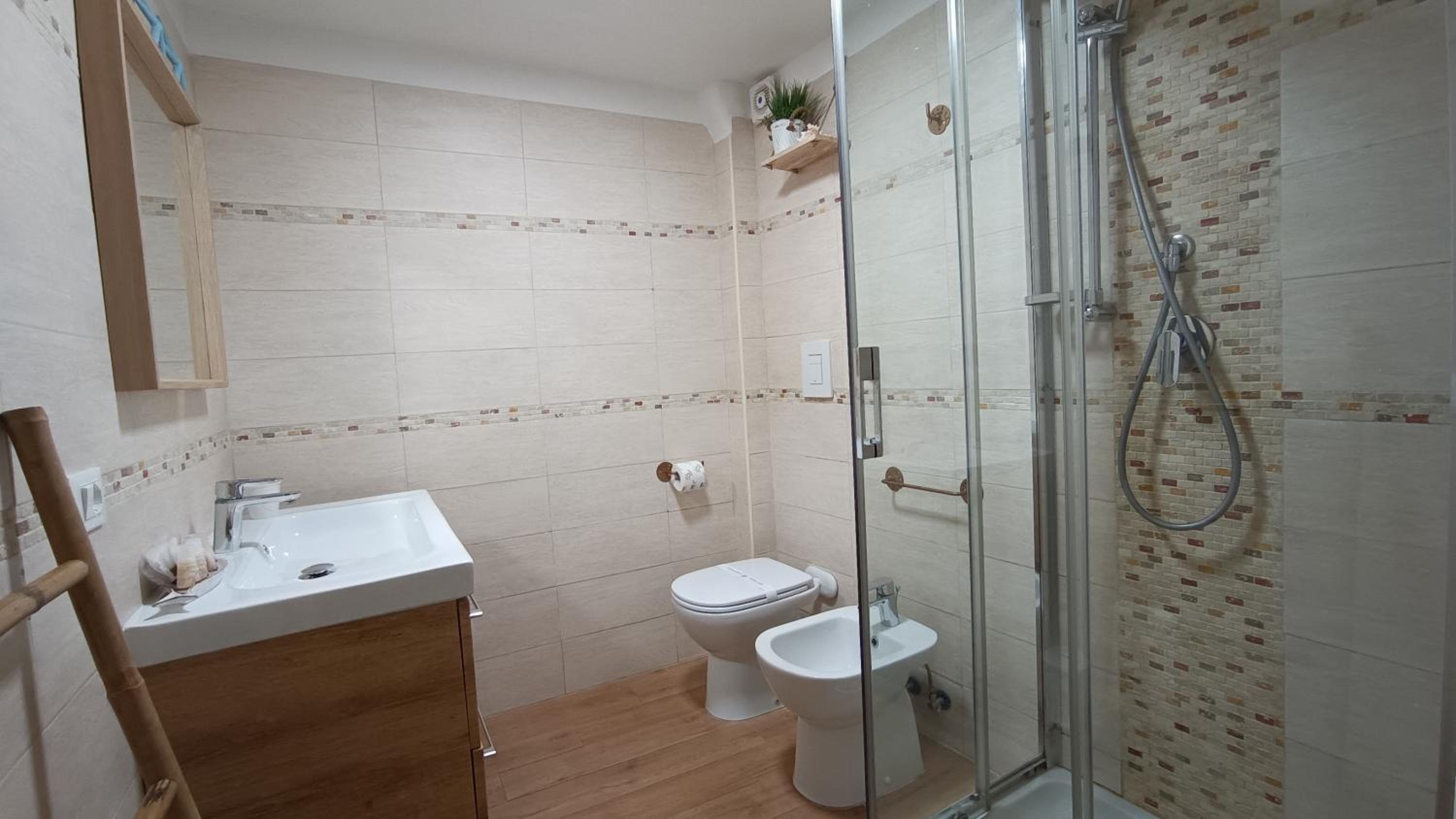 One-Bedroom Apartment - Photo 44