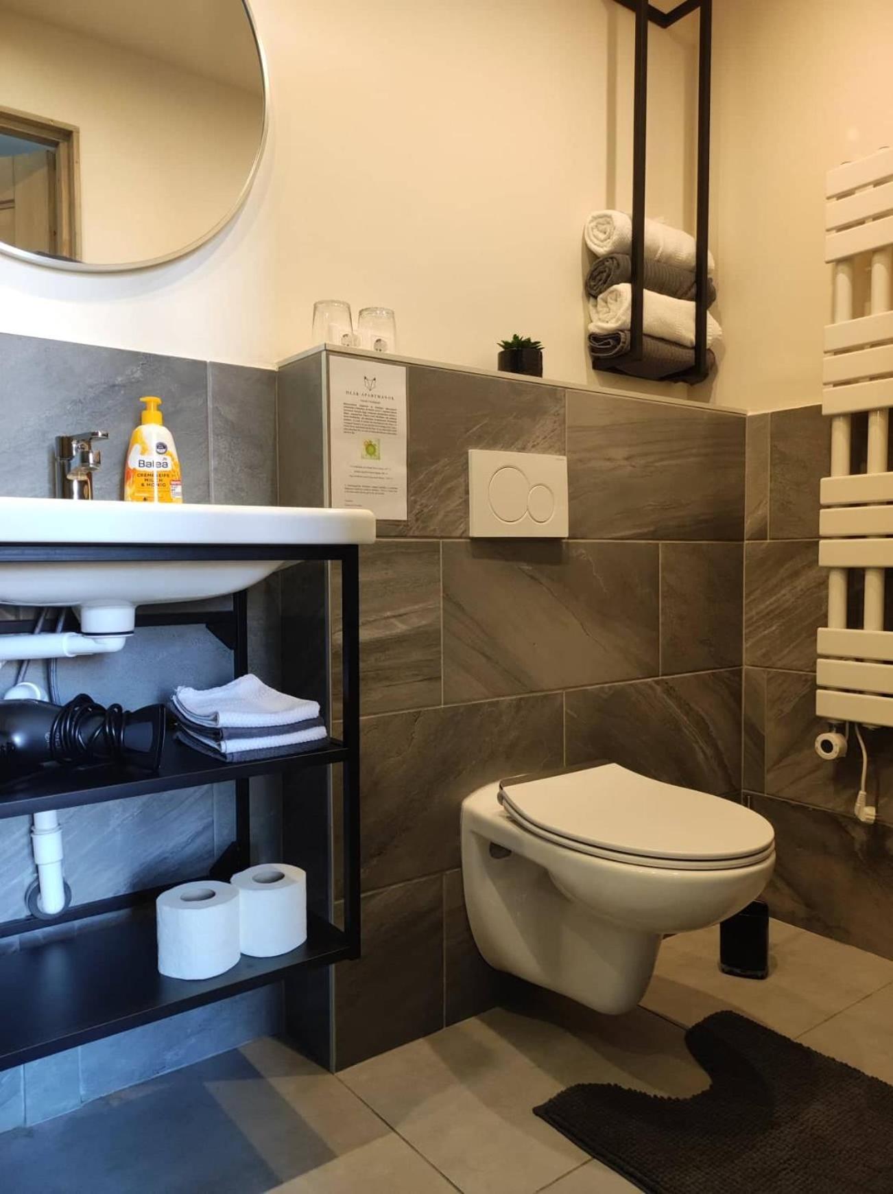 Quadruple Room with Bathroom - Photo 3