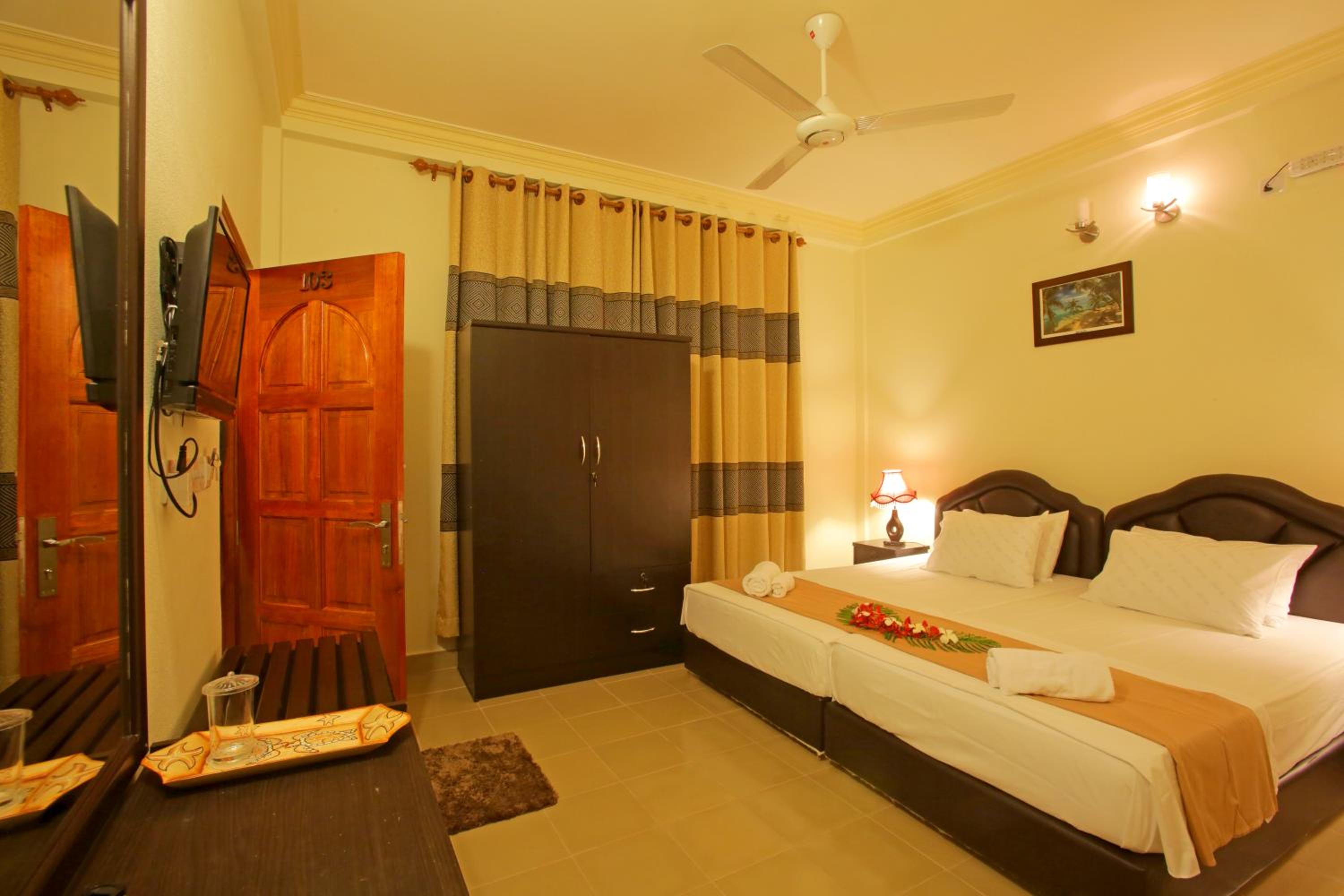 Deluxe Double Room photo 3