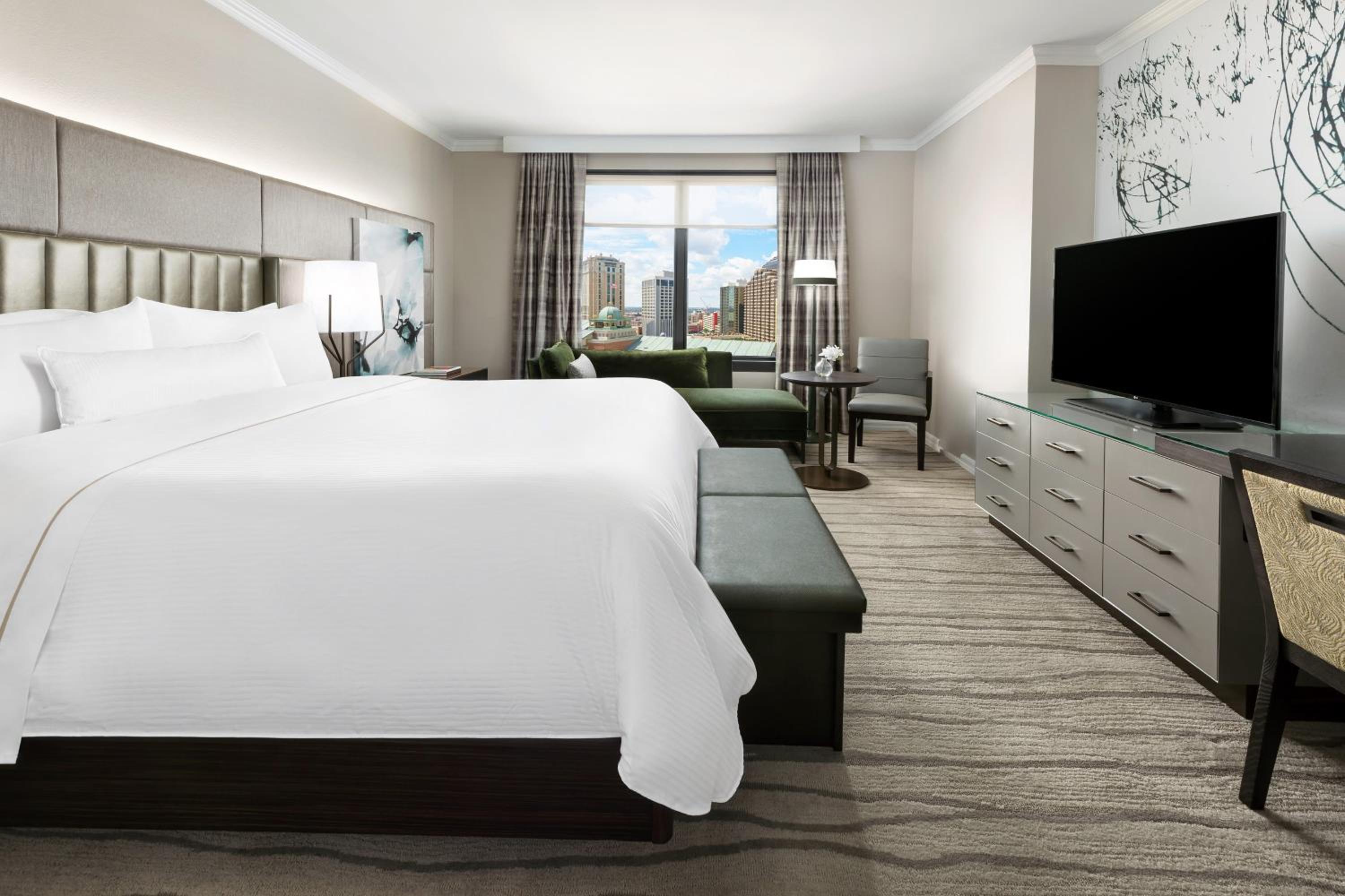 Deluxe City View King, Larger Guest room, 1 King - Photo 1