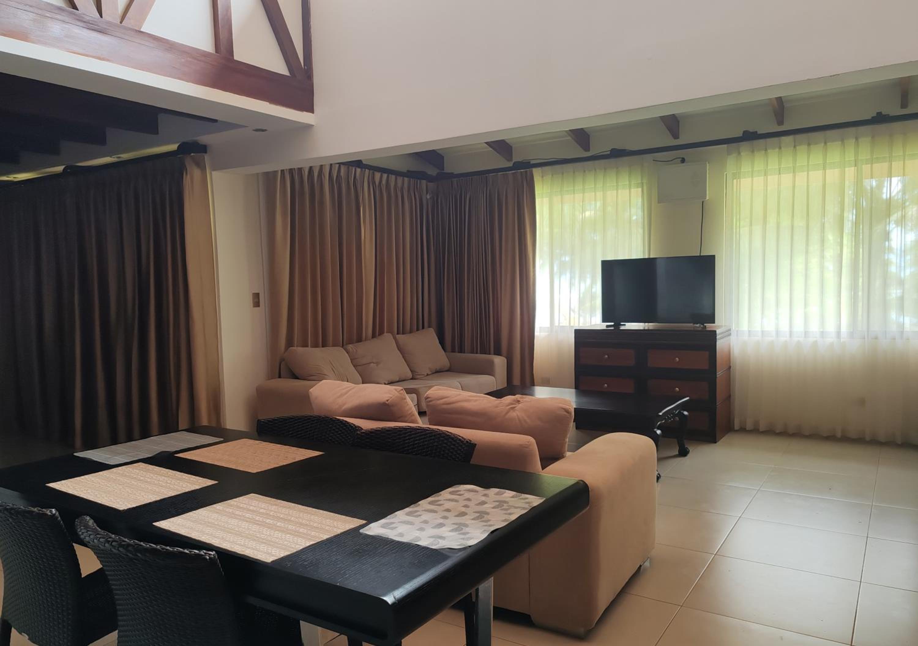 Villa photo 1