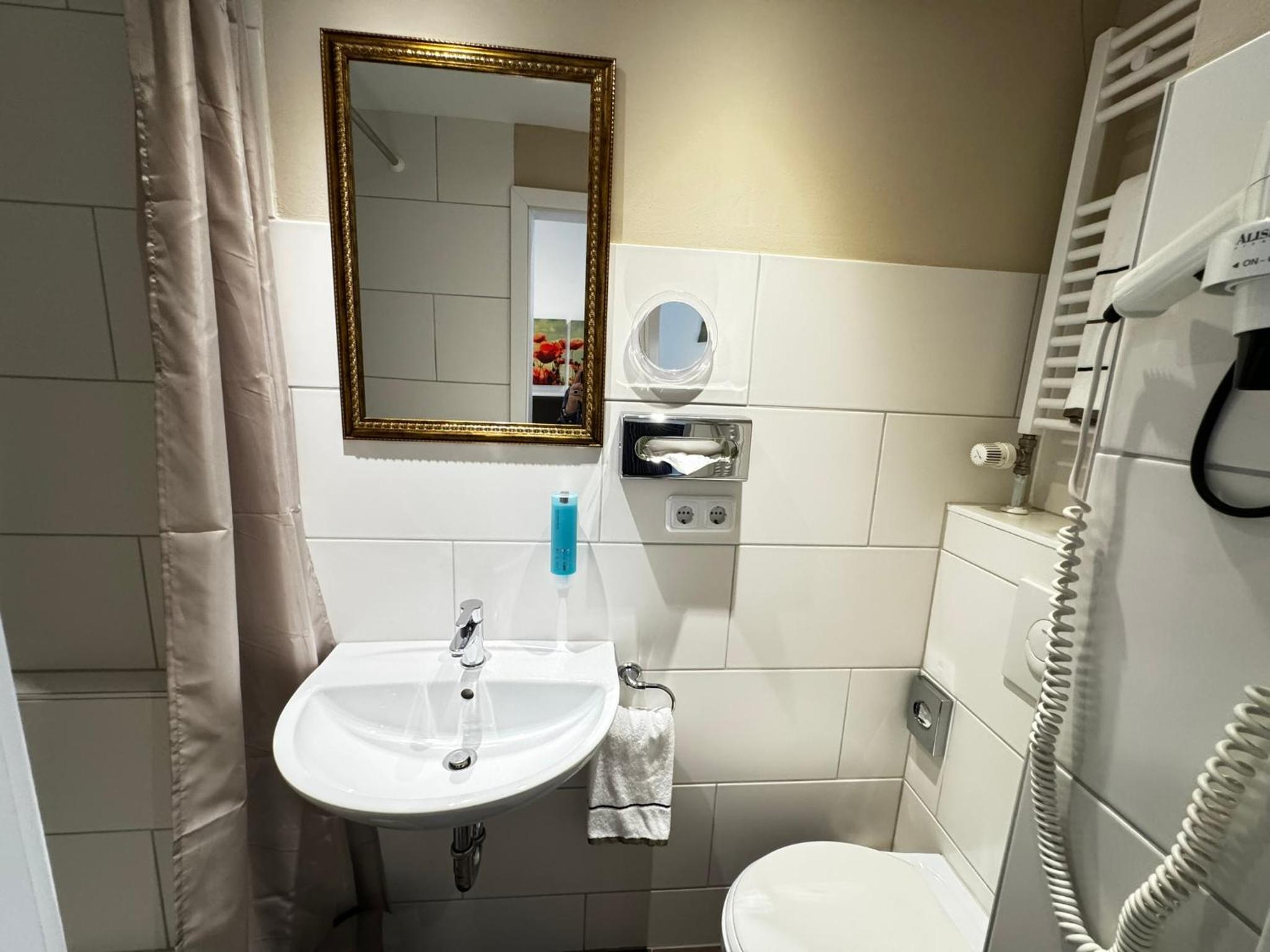 Economy Double Room - Photo 2