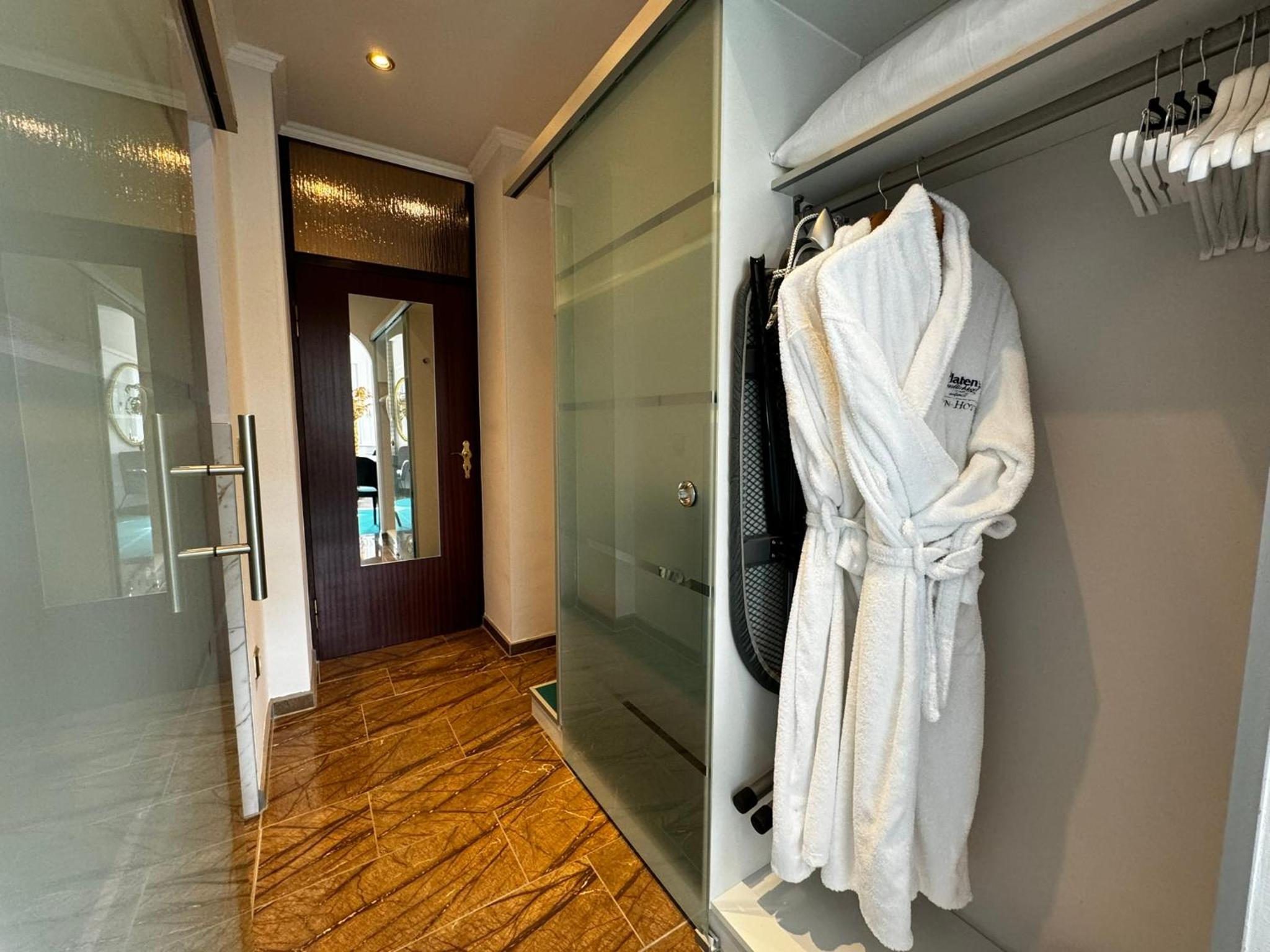 Comfort Doppelzimmer mit Rheinblick - Photo 16