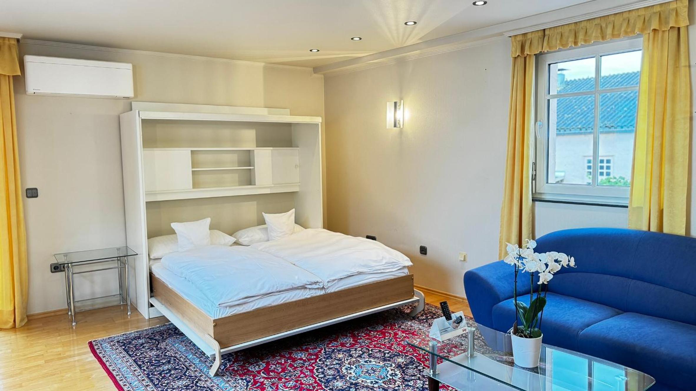 One-Bedroom Apartment - Photo 22