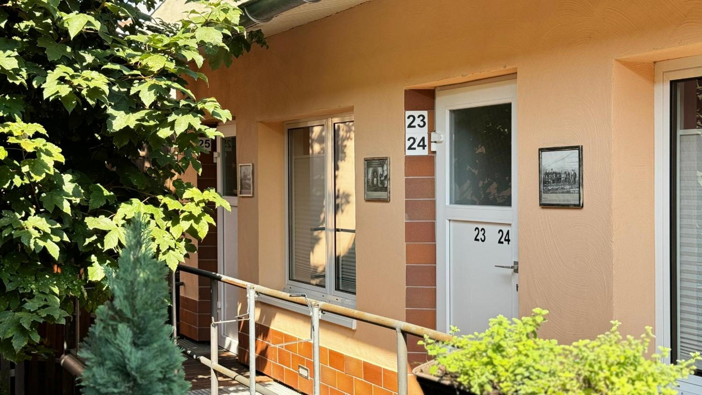 Economy Double Room - Photo 22
