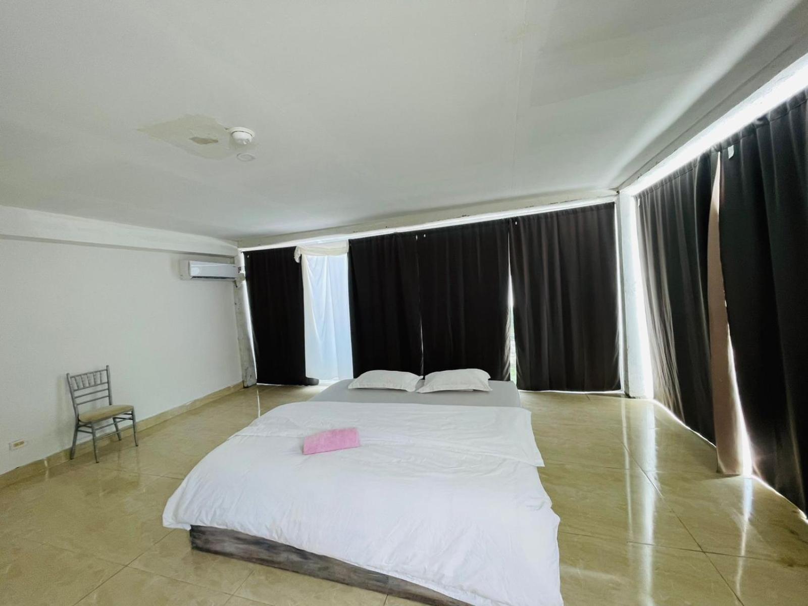 Deluxe Queen Room photo 2