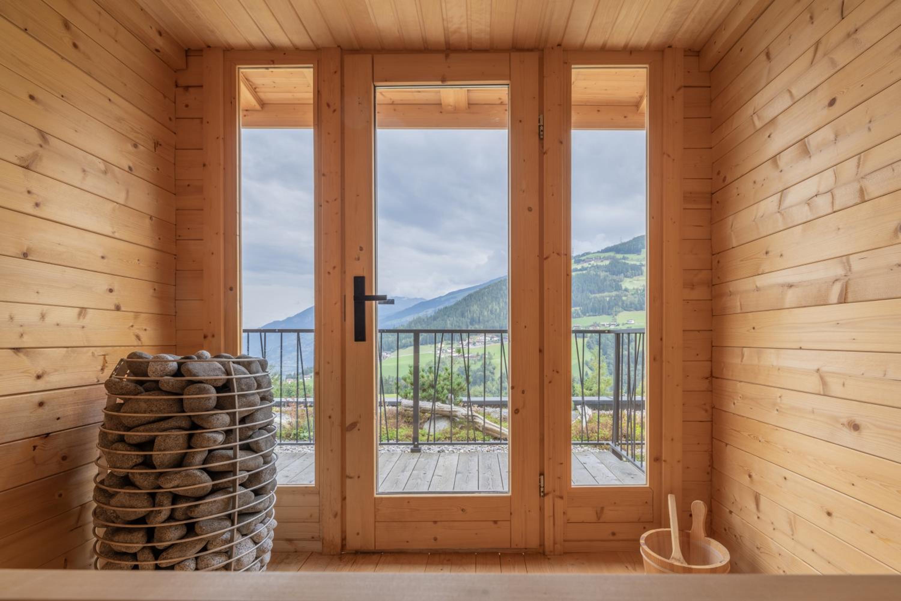 Suite with Sauna photo 2