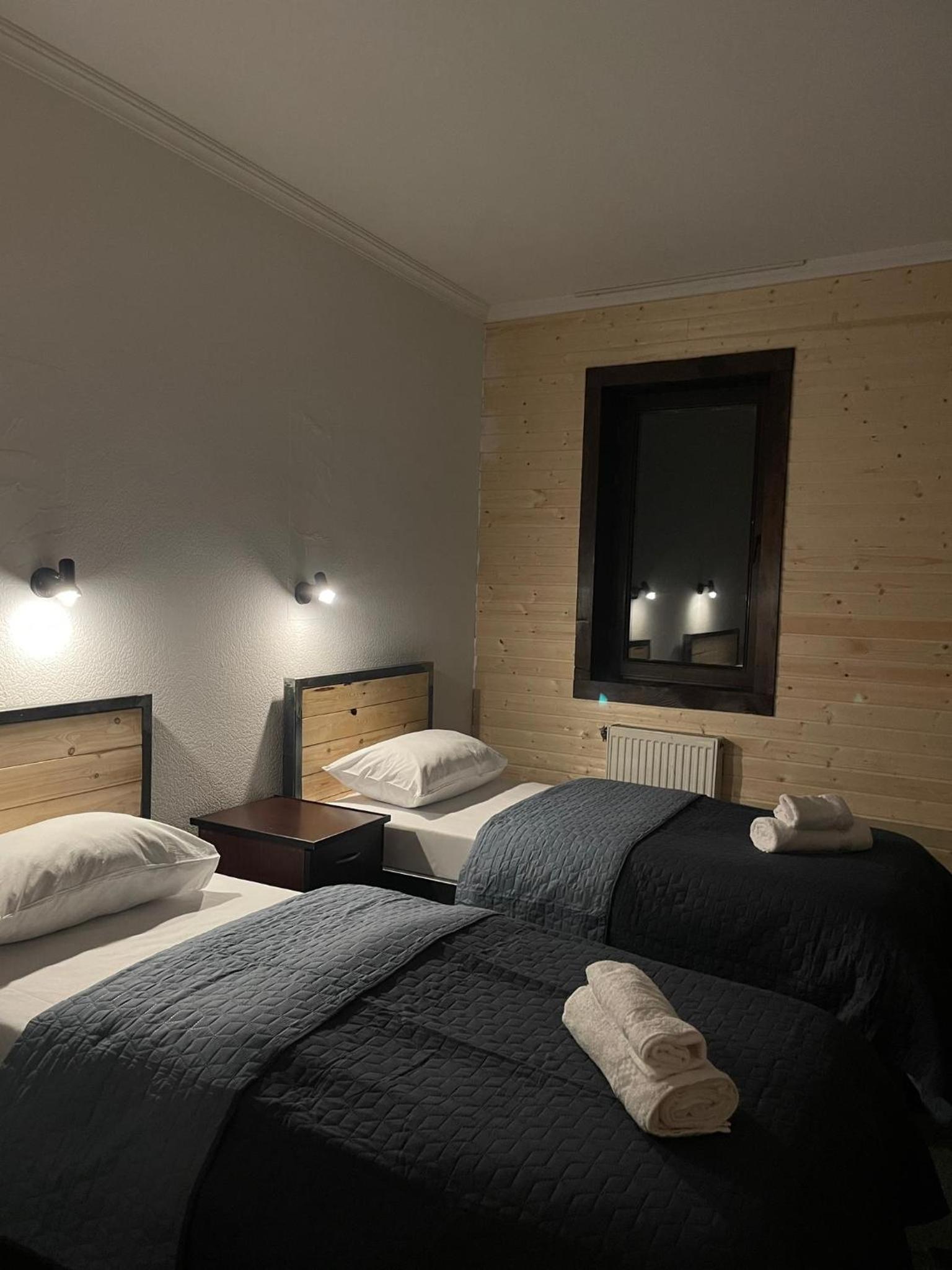 Twin Room With Mountain View photo 2