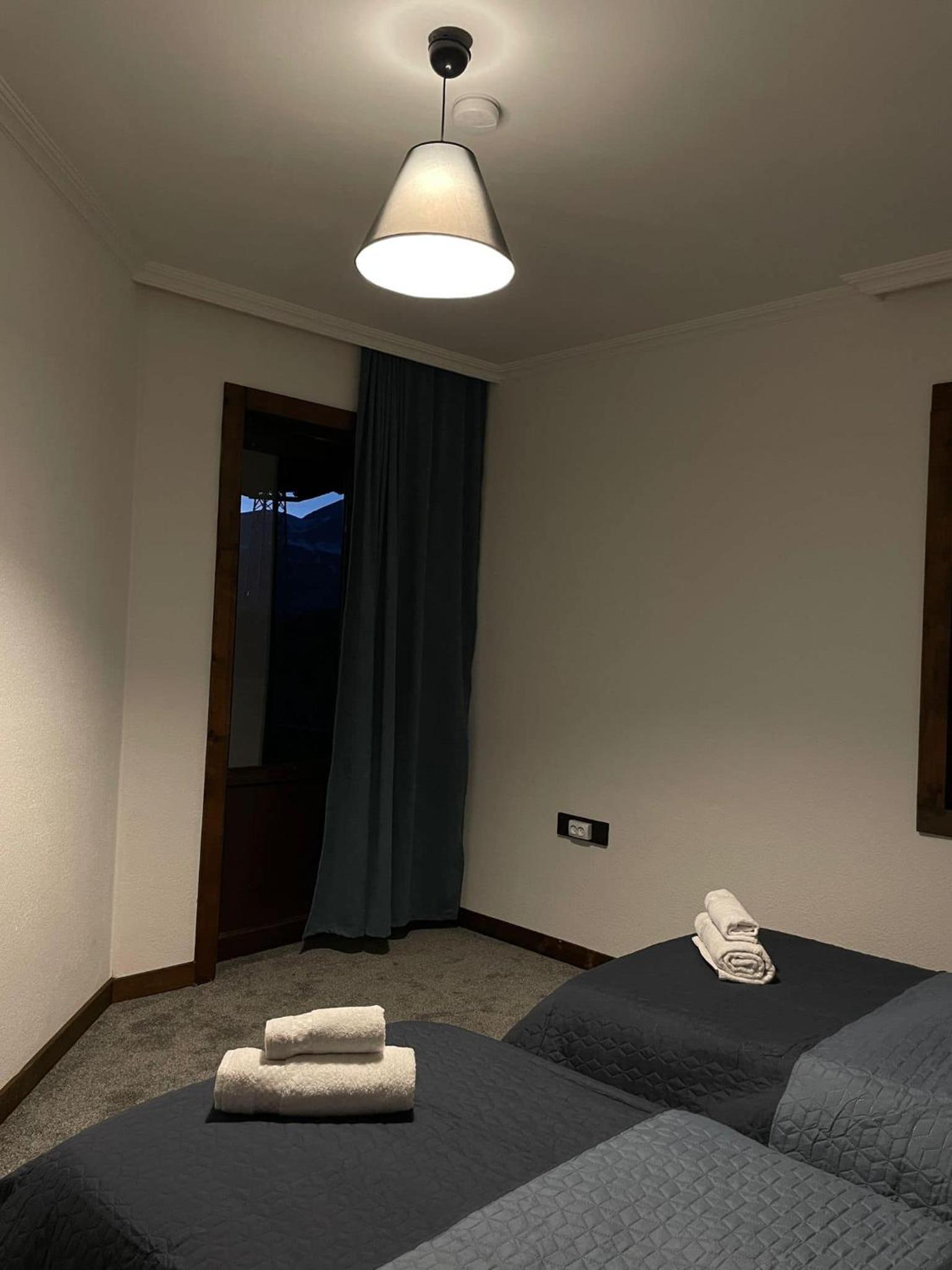 Twin Room With Mountain View photo 3