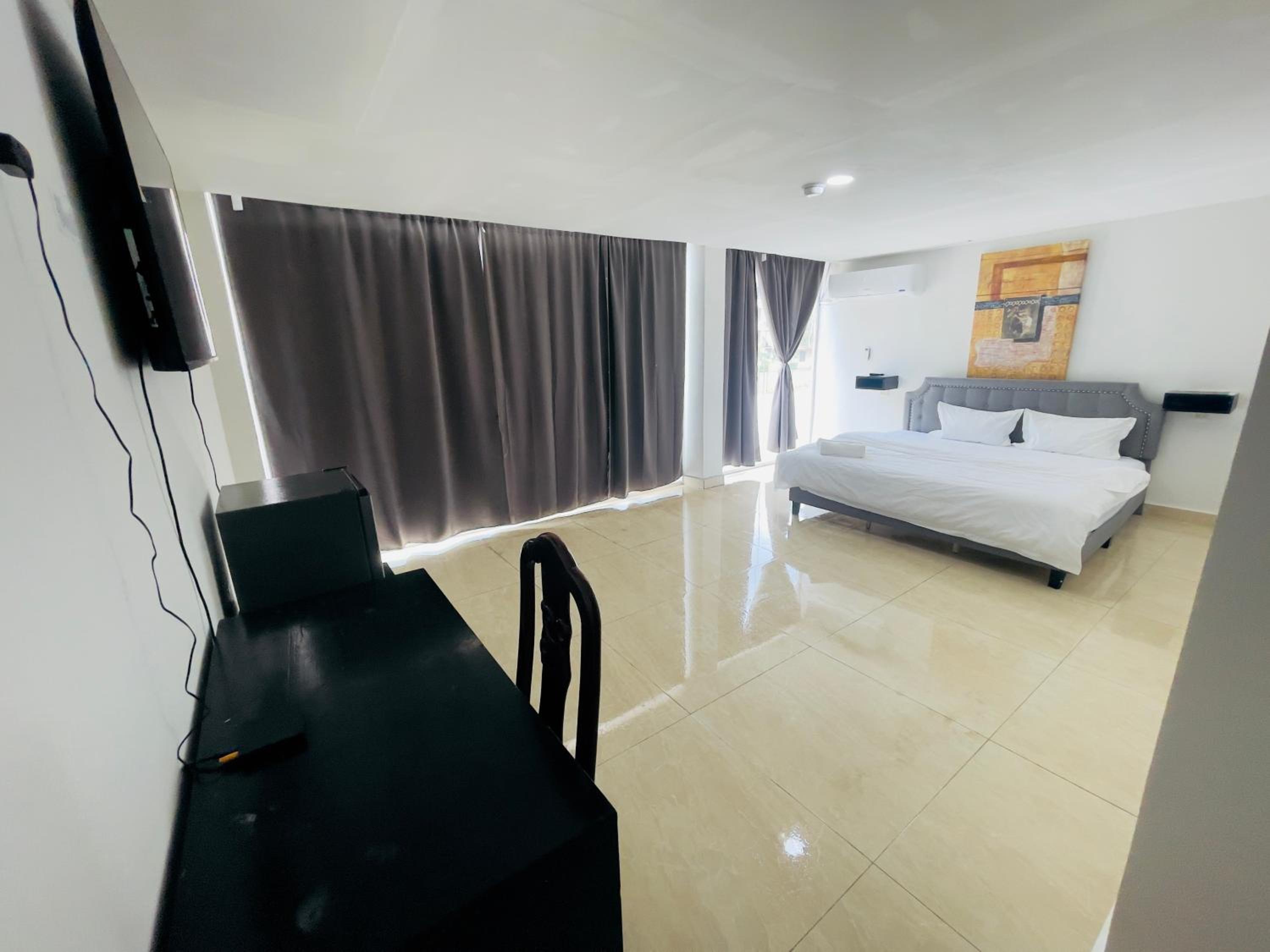 Deluxe Queen Room photo 1