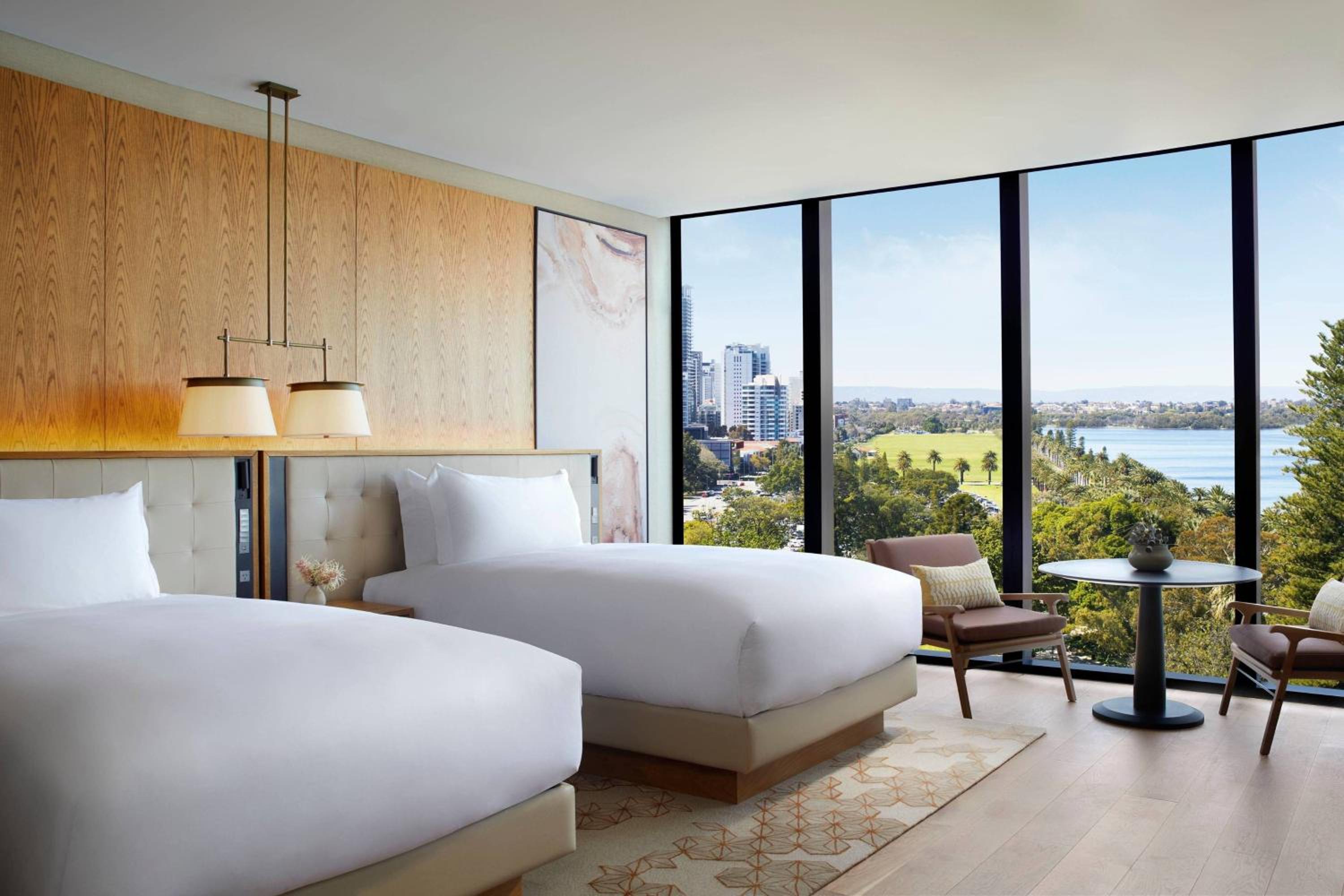 Swan River View, Premium Guest Room, 2 Double Beds